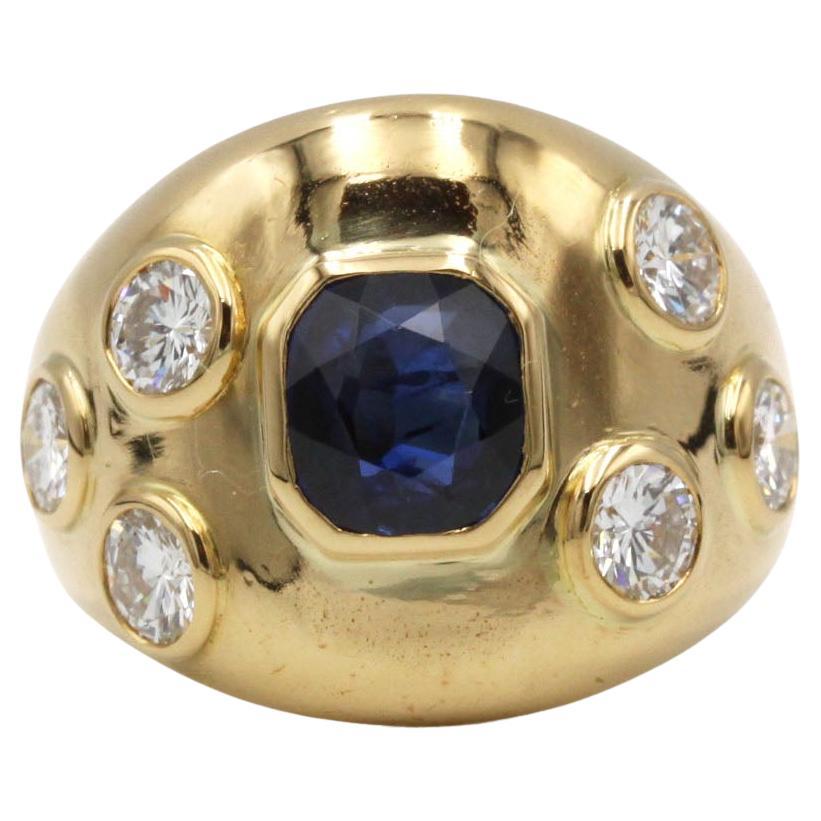 Anello a cupola con zaffiro e diamante in oro giallo 18 carati degli anni '70