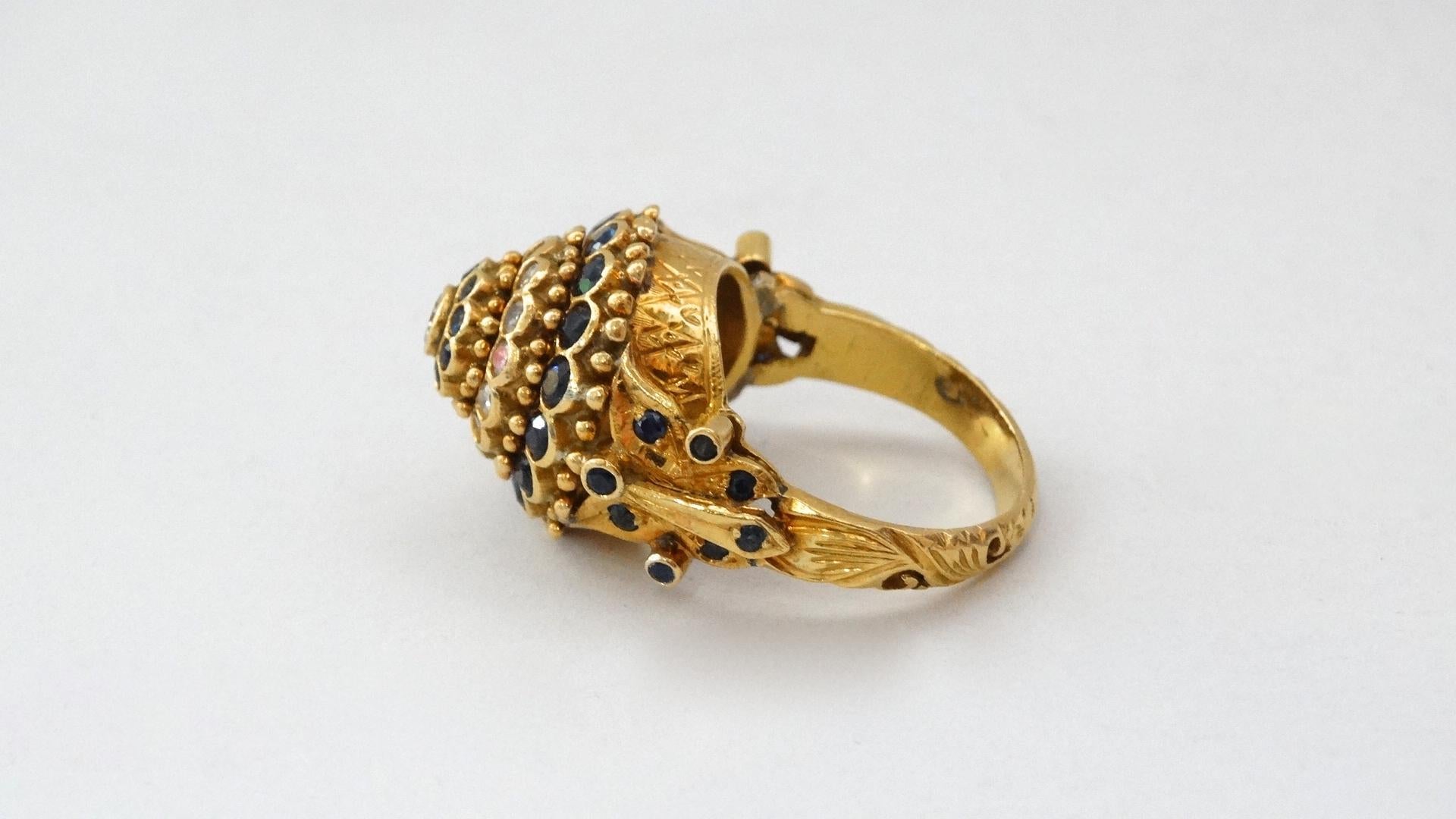 1970s 18K Yellow Gold & Sapphire Princess Ring  2