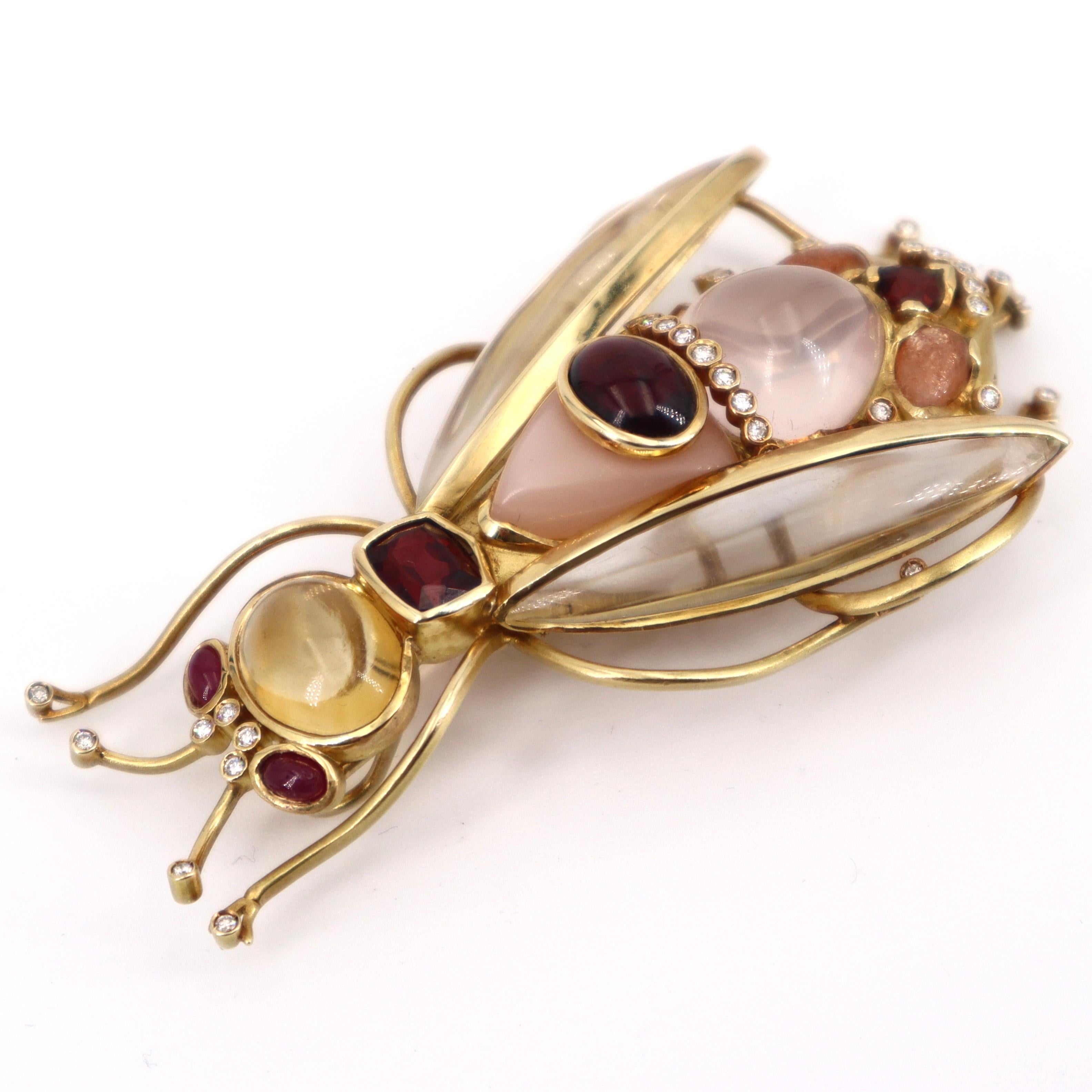 Taille ronde 1970 Or 18kt Broche Abeille Pendentif Diamant Rubis Opale Cristal de roche Tourmaline en vente