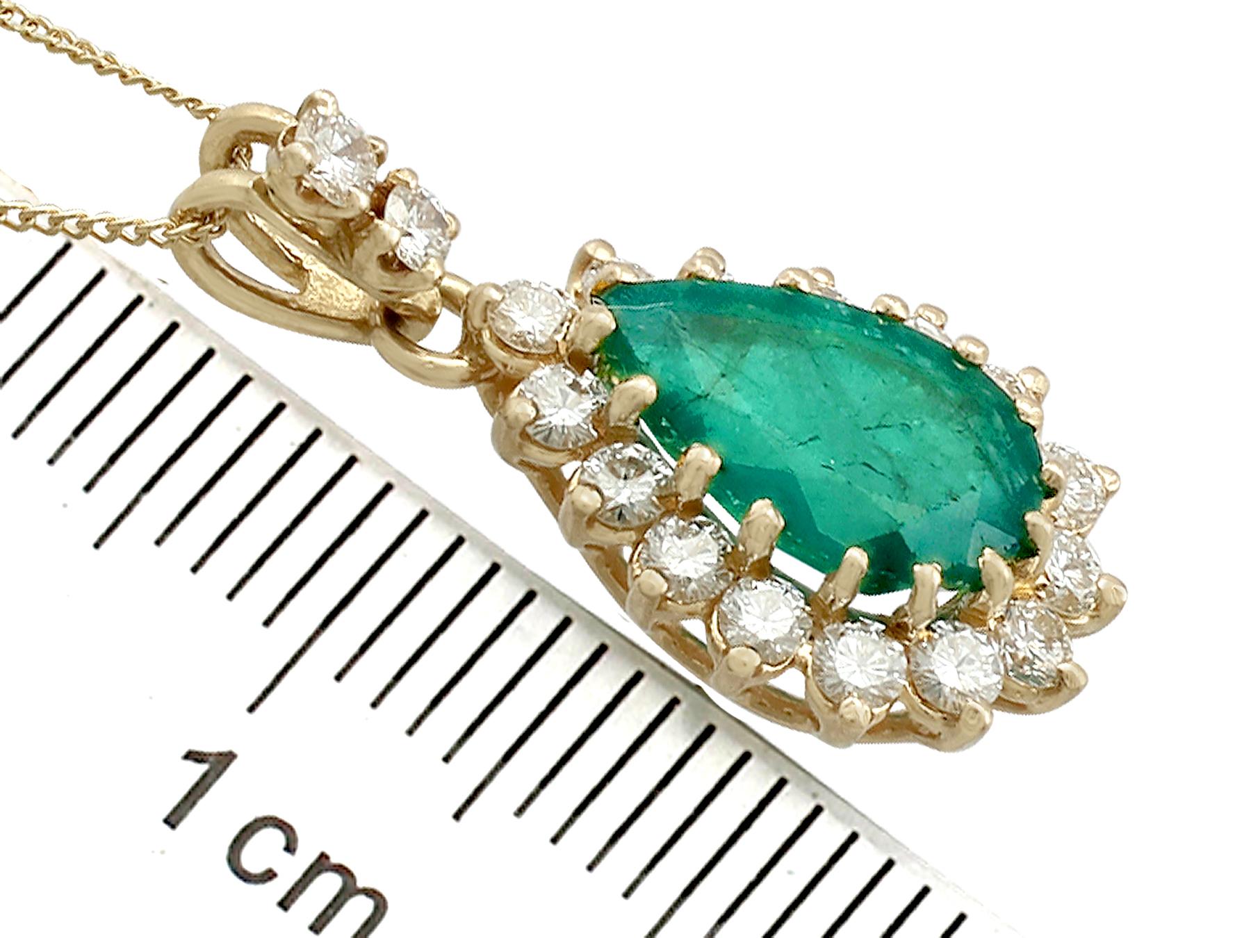 1970s 1.98 Carat Emerald and Diamond Yellow Gold Pendant 2