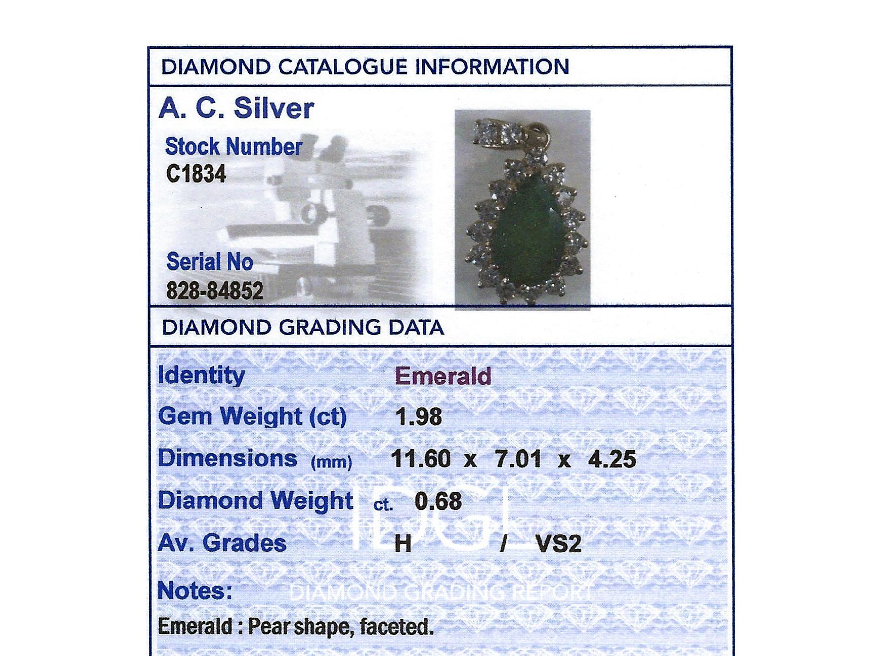 1970s 1.98 Carat Emerald and Diamond Yellow Gold Pendant 3