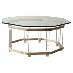 Table basse en lucite des années 1970-1980 avec des accents dorés Attribuée à Charles Hollis Jones