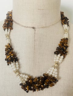 1970s–1980s Vintage Tiger's Eye Chip and Faux Pearl Glass Bead Choker Necklace