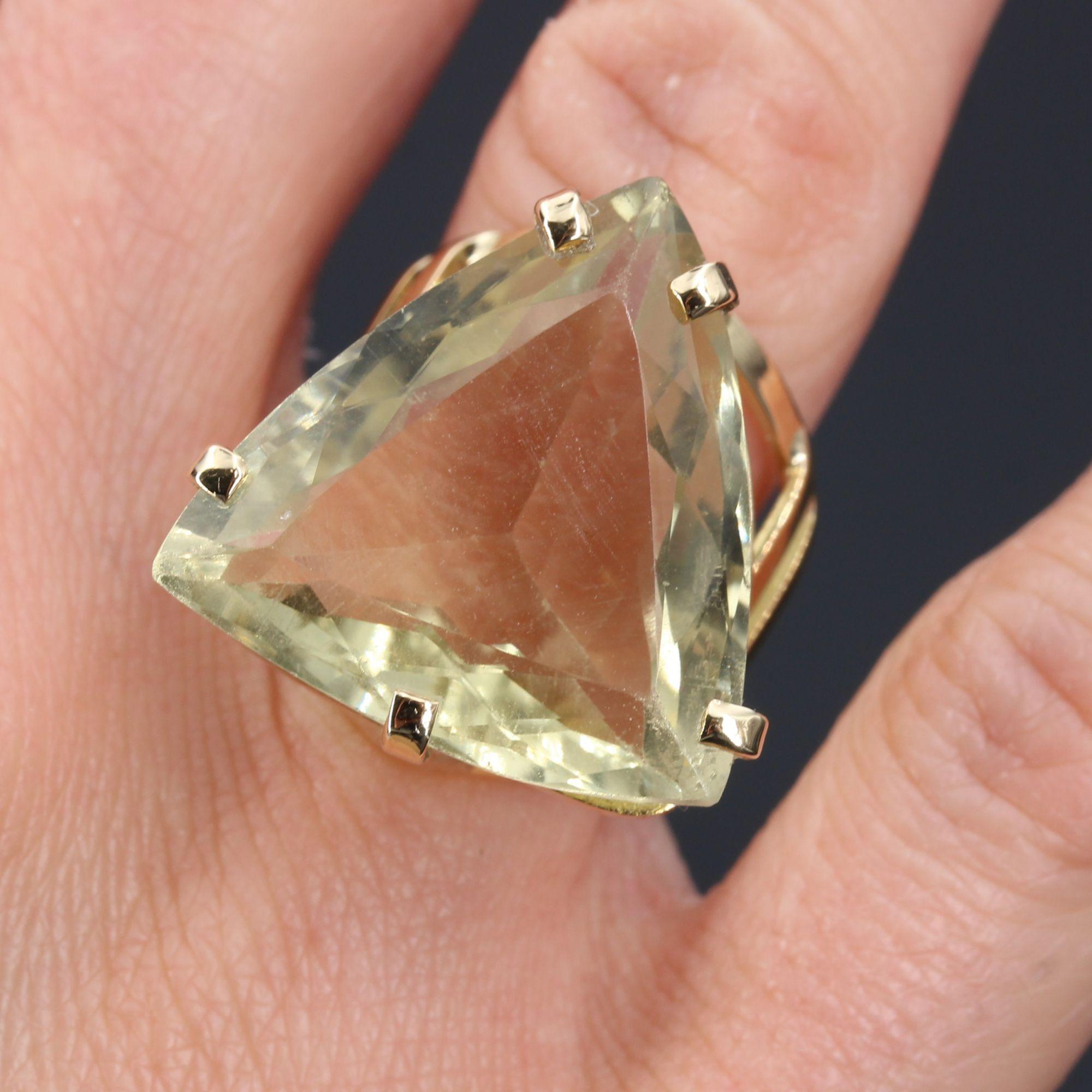 Women's 1970s 23 Carat Quartz Lemon 18 Karat Yellow Gold Setting Cocktail Ring For Sale