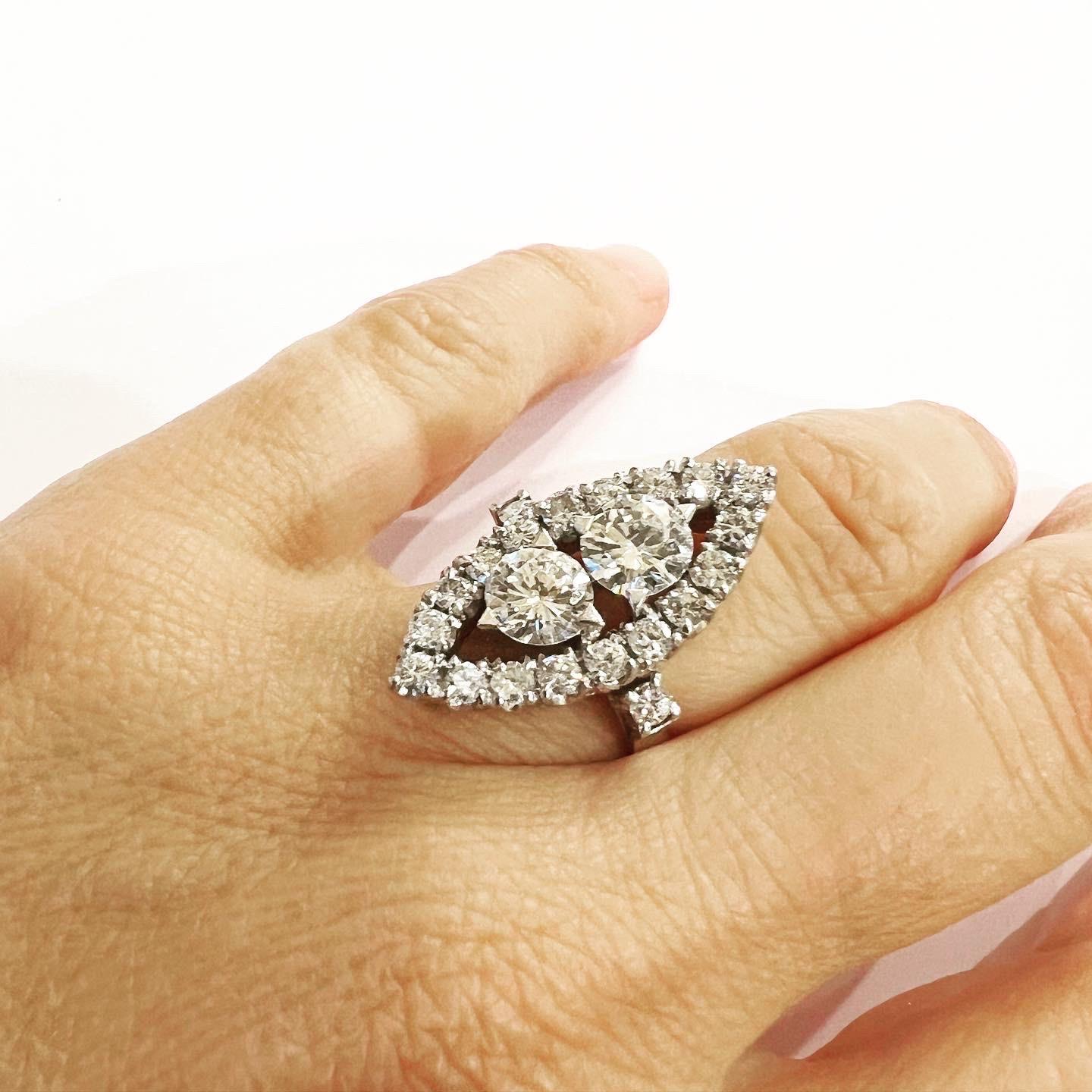 Verlobungs-/Cocktailring aus Platin mit 2,9 Karat Diamant im Marquise-Schliff, 1970er Jahre im Zustand „Gut“ im Angebot in Pamplona, Navarra
