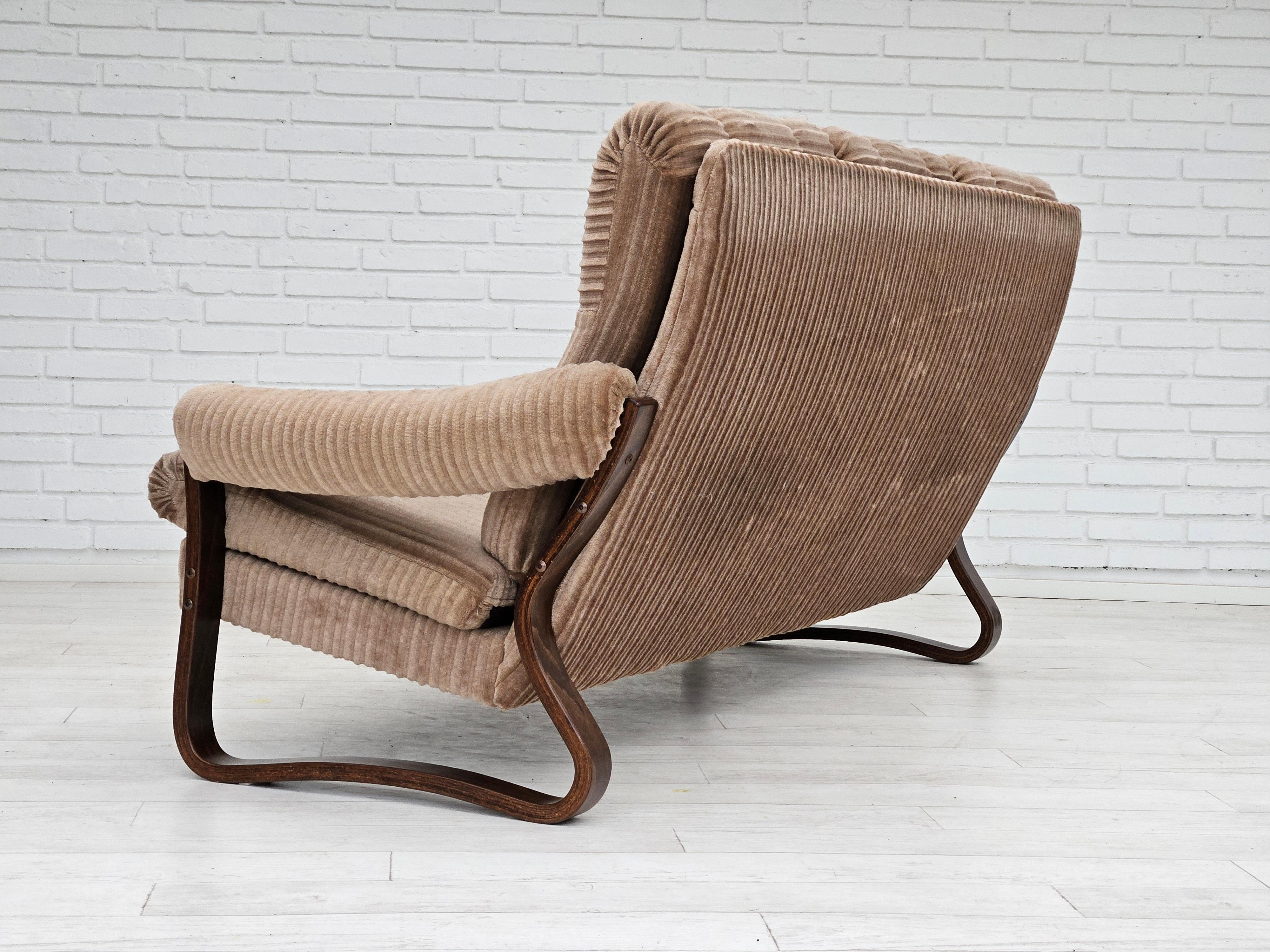 Fabric 1970s, 3 seater Danish sofa, original very good condition, corduroy. For Sale
