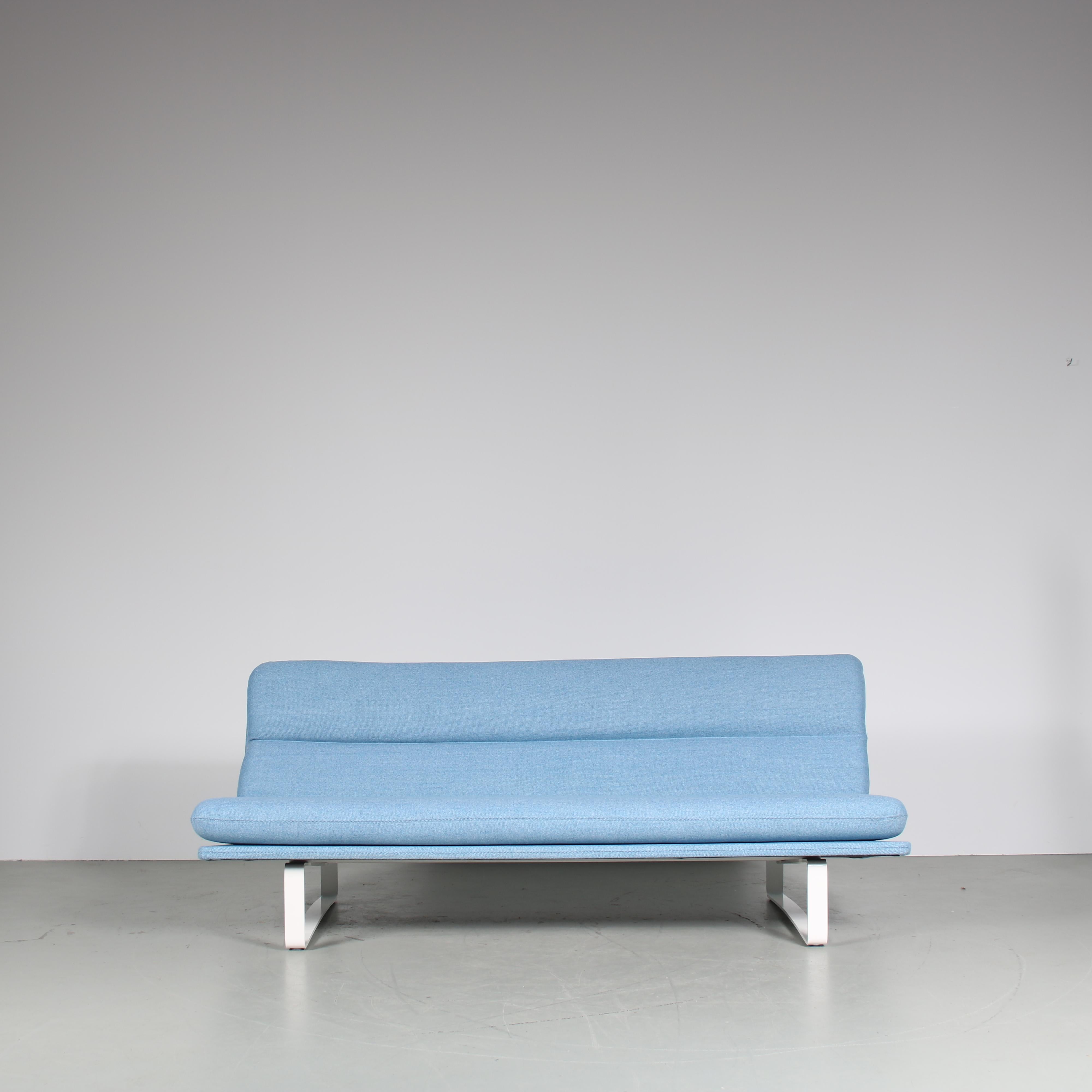 1970s 3-Seater sofa by Kho Liang Ie for Artifort, Netherlands For Sale 1