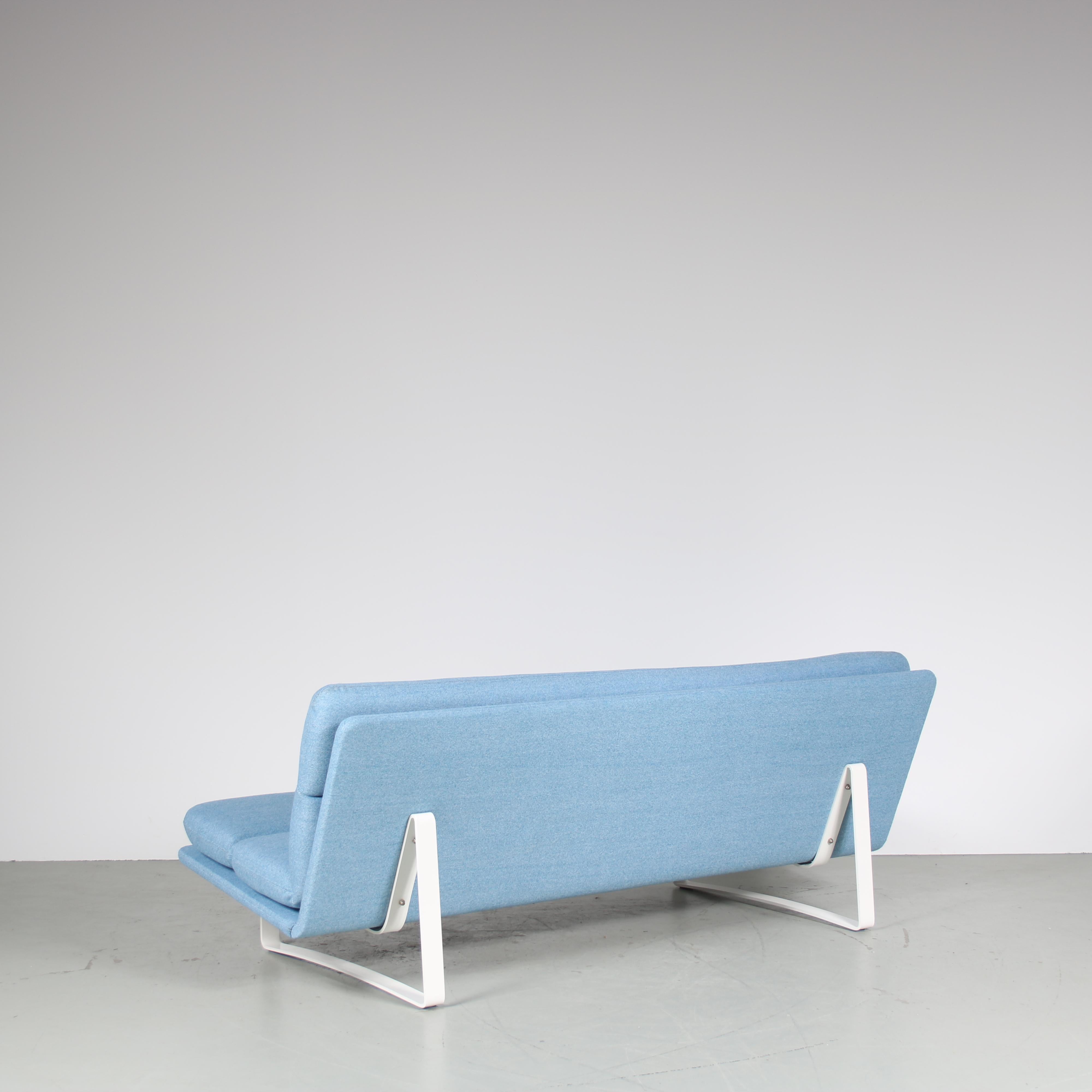 1970s 3-Seater sofa by Kho Liang Ie for Artifort, Netherlands For Sale 1