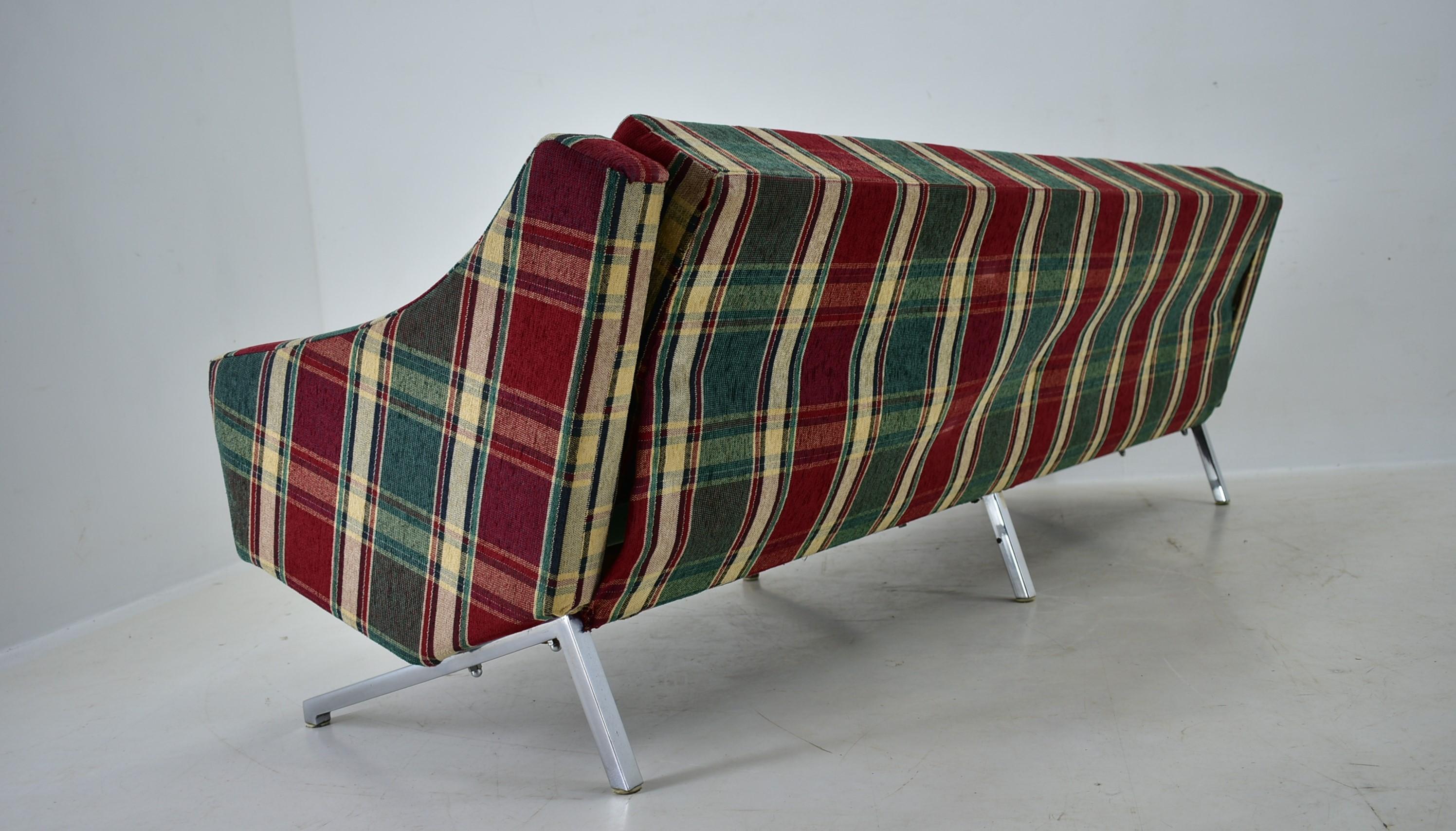 1970s 3-Seater Sofa, Czechoslovakia For Sale 11