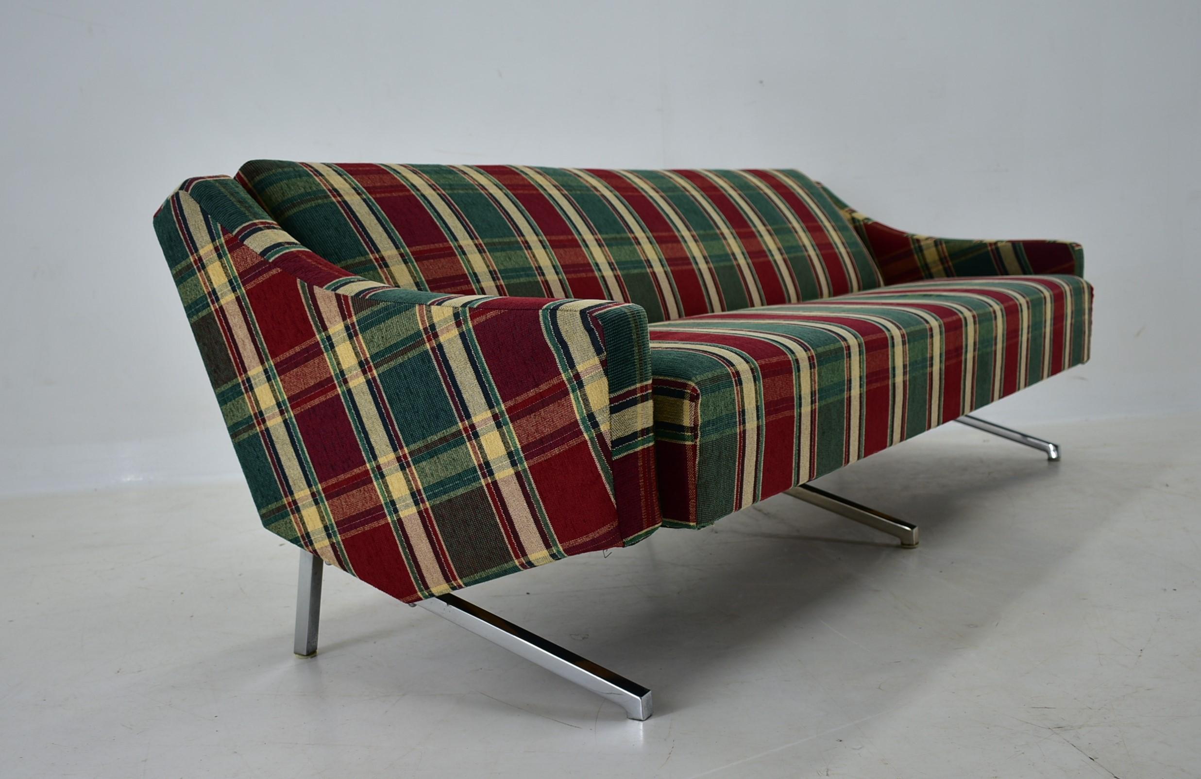 1970s 3-Seater Sofa, Czechoslovakia For Sale 13