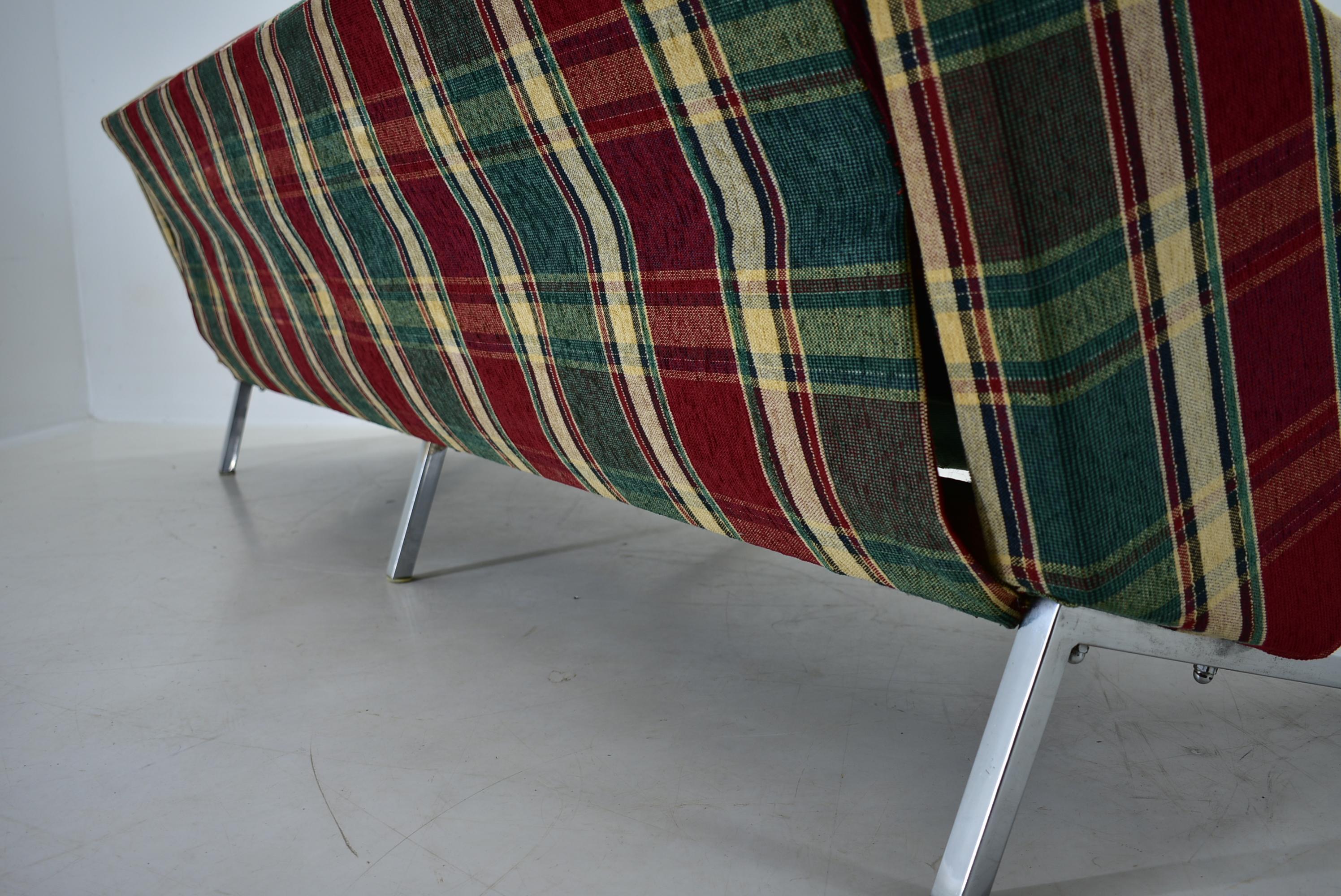 1970s 3-Seater Sofa, Czechoslovakia For Sale 14