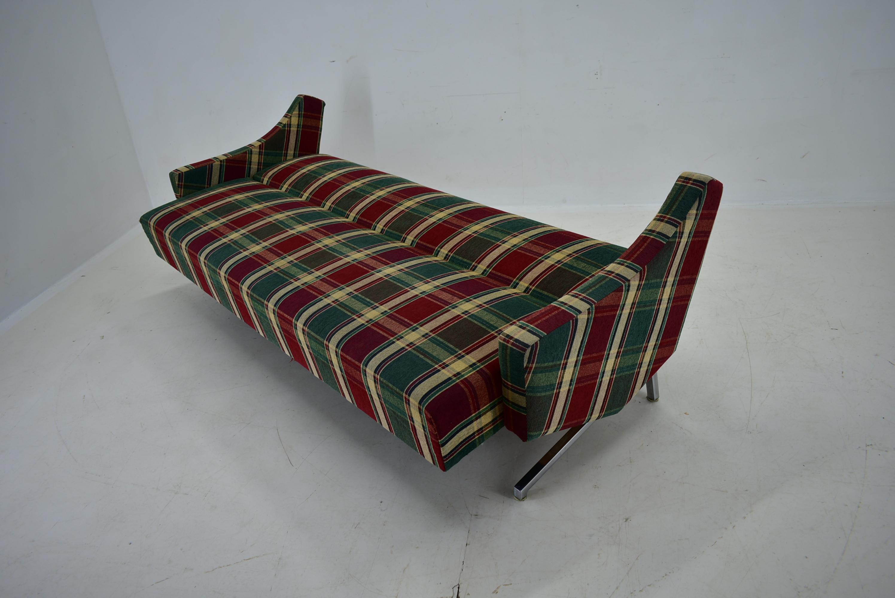 Fabric 1970s 3-Seater Sofa, Czechoslovakia For Sale