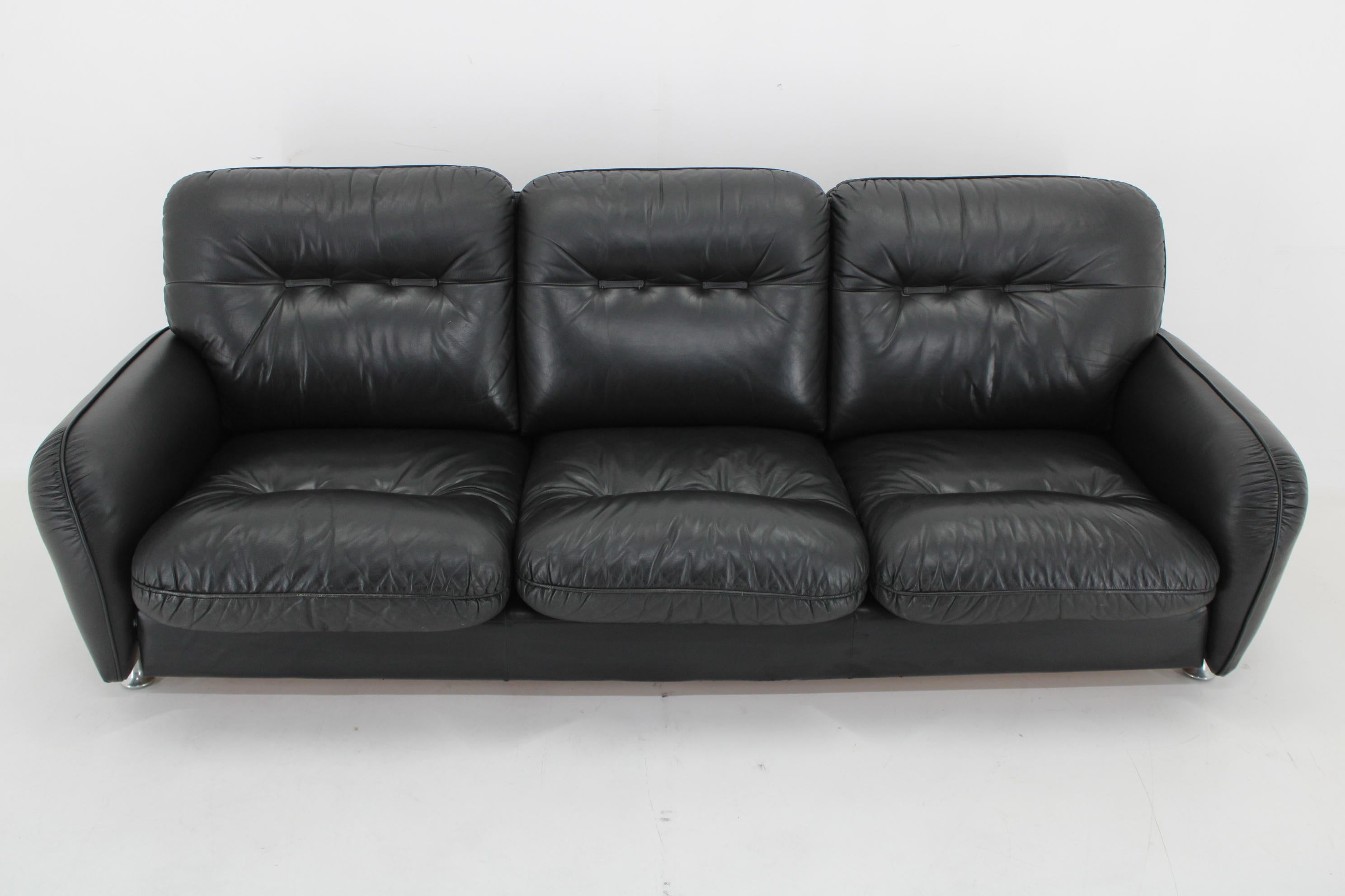  - Good condition with minor signs of use 
- The sides parts were newly reupholstered in very similar black leather
- Cleaned