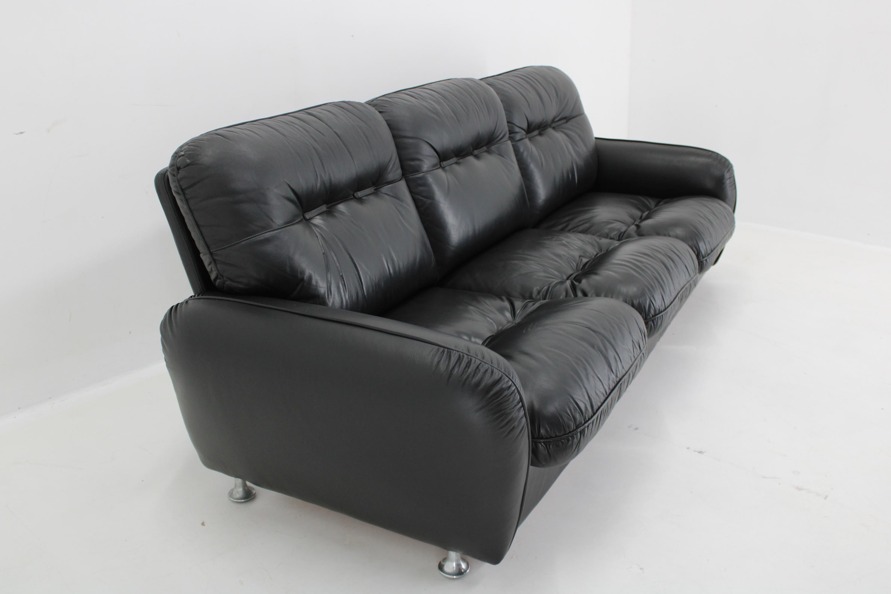 Late 20th Century 1970s 3-Seater Sofa in Black Leather, Italy For Sale