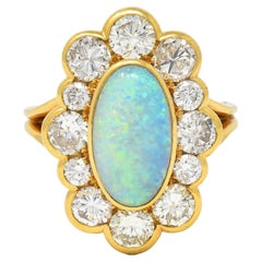 1970er Jahre 4,50 Karat Opal Diamant 18 Karat Gelbgold Vintage Cluster-Ring