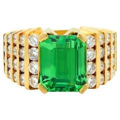 1970's 4.59 CTW Tsavorite Garnet Diamond 18K Yellow Gold Stepped Vintage Ring