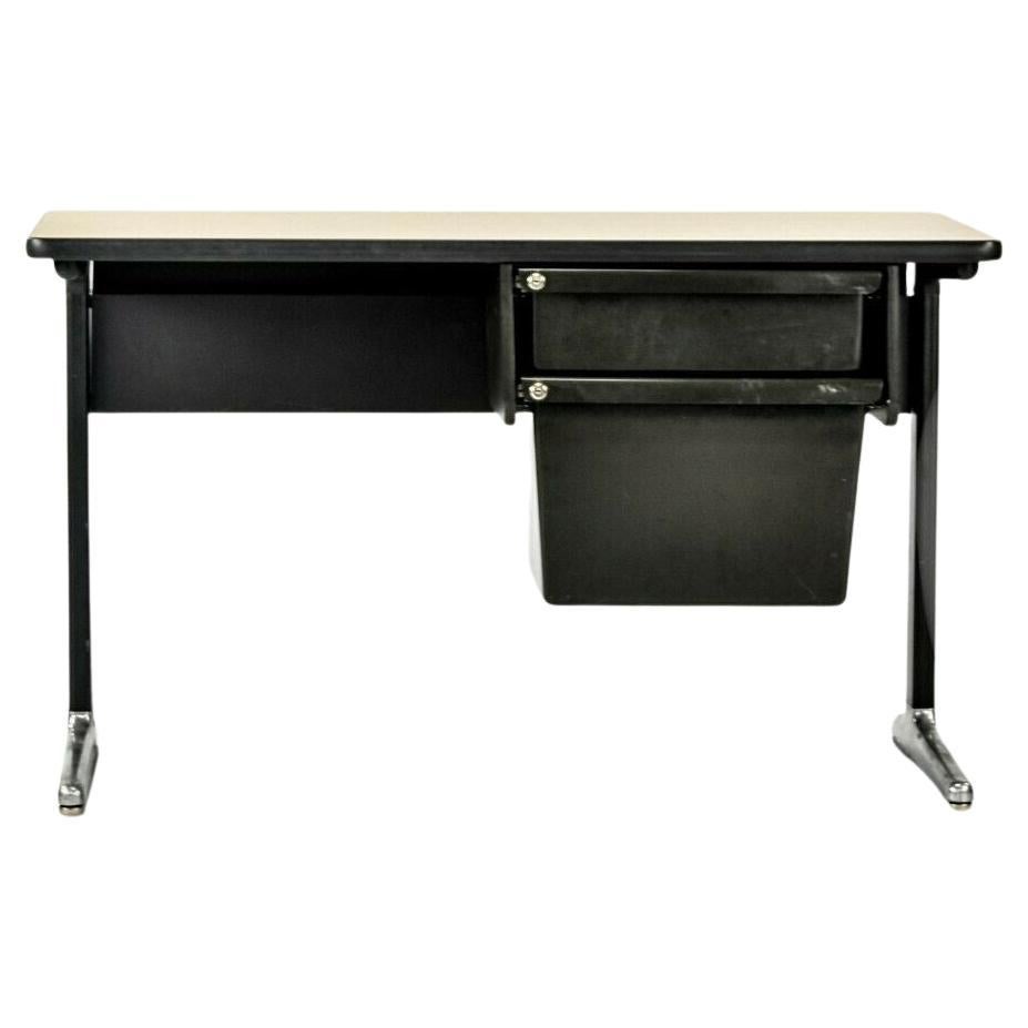 1970 4ft George Nelson & Robert Probst Herman Miller Office Desk w/ Drawers (Bureau avec tiroirs) en vente