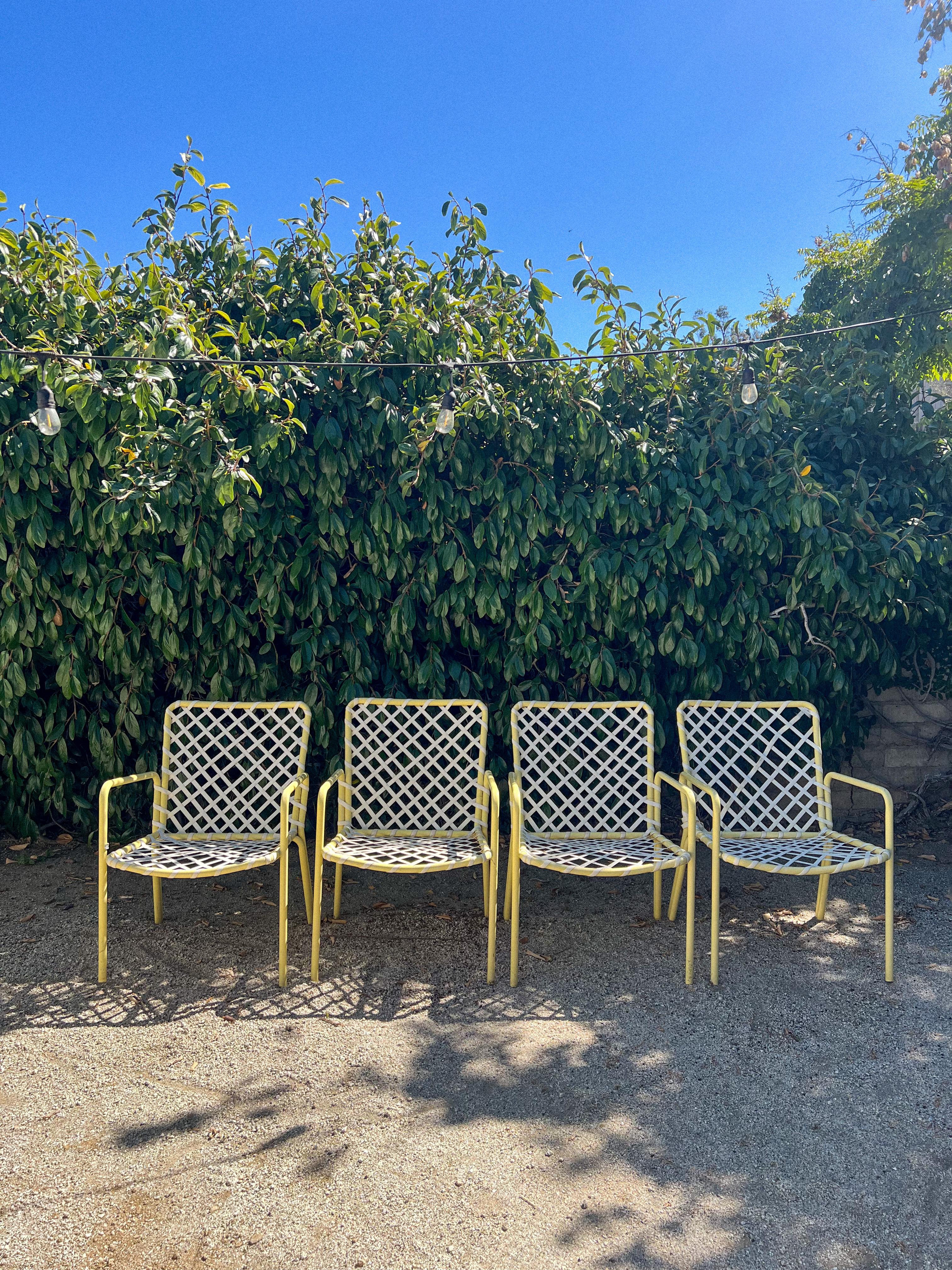 American 1970s 5-Piece Brown Jordan Tamiami Patio Set For Sale