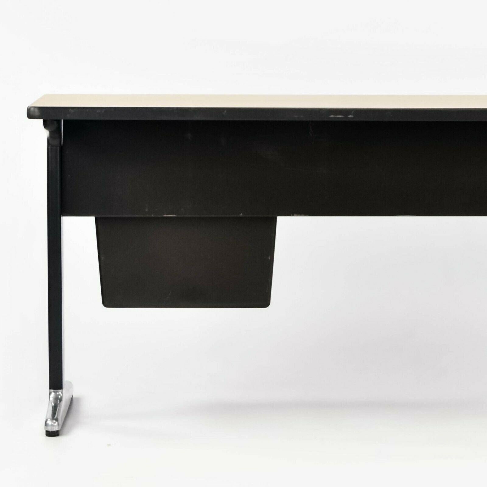 Stratifié 1970 6ft George Nelson & Robert Probst Herman Miller Office Desk w/ Drawers (bureau avec tiroirs) en vente