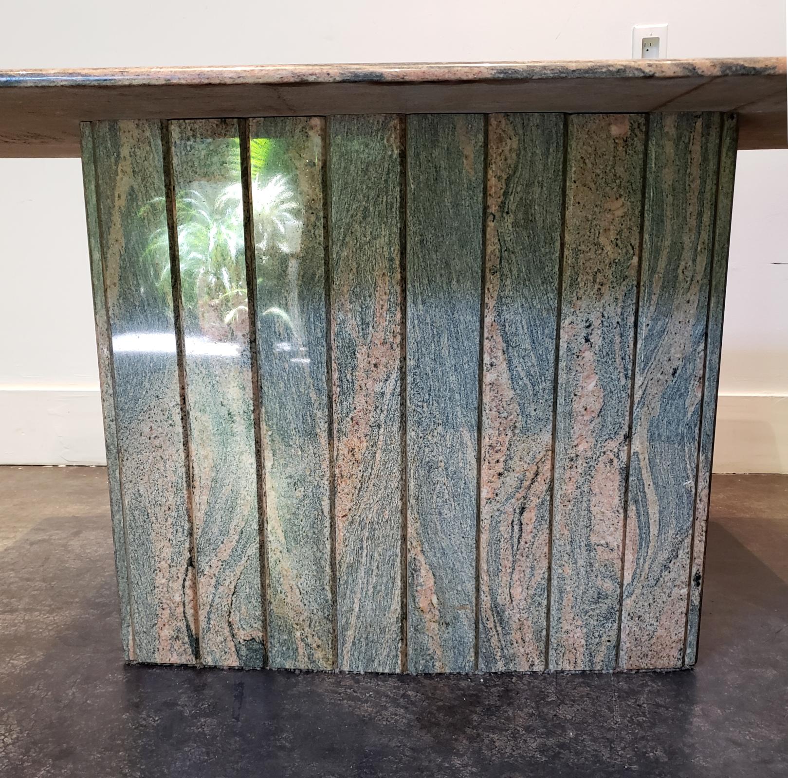 1970s-1980s Italian Pink and Grey Marble Console Table For Sale 2