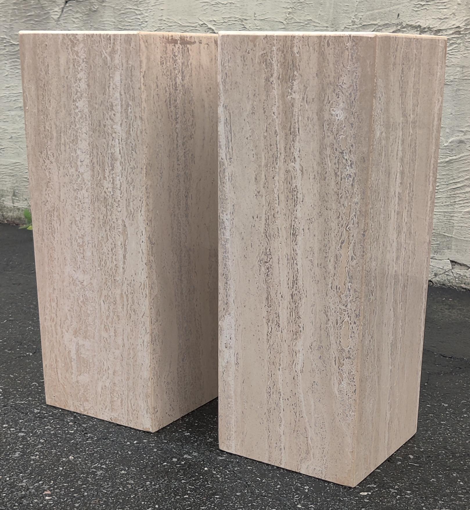 1970s, 80s, Italian Travertine Marble Pair Pedestals End Tables Post-Modern Era In Good Condition In Philadelphia, PA