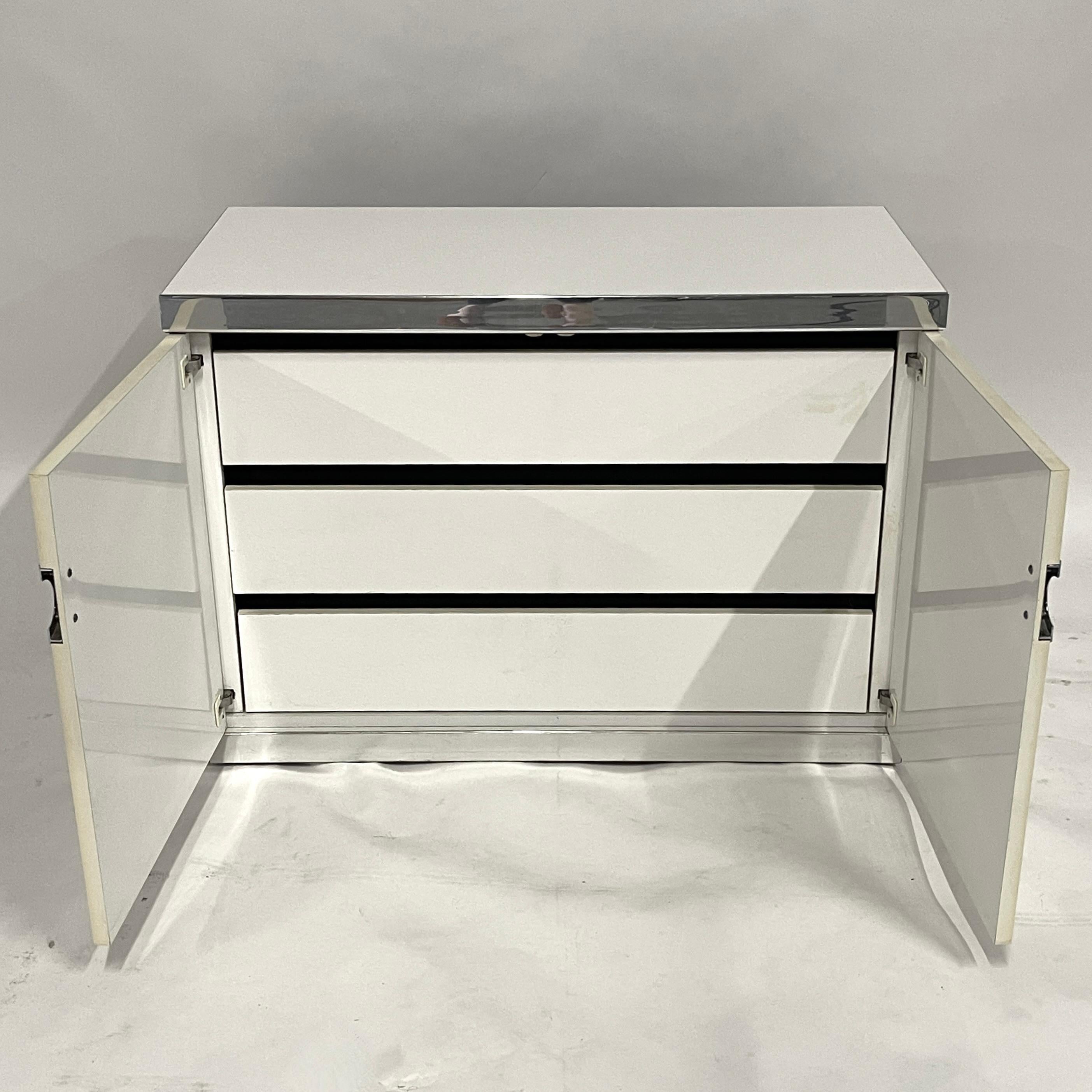 1970s/80s Postmodern Deco Themed Pierre Cardin 3 Part Credenza in White & Chrome For Sale 6