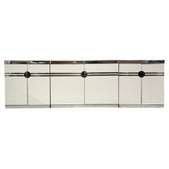 Credenza a 3 elementi in bianco e cromo a tema deco postmoderno anni '70/'80 di Pierre Cardin
