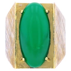 1970s 8.80 Carat Chysoprase 18 Karat Brushed Yellow Gold Signet Ring