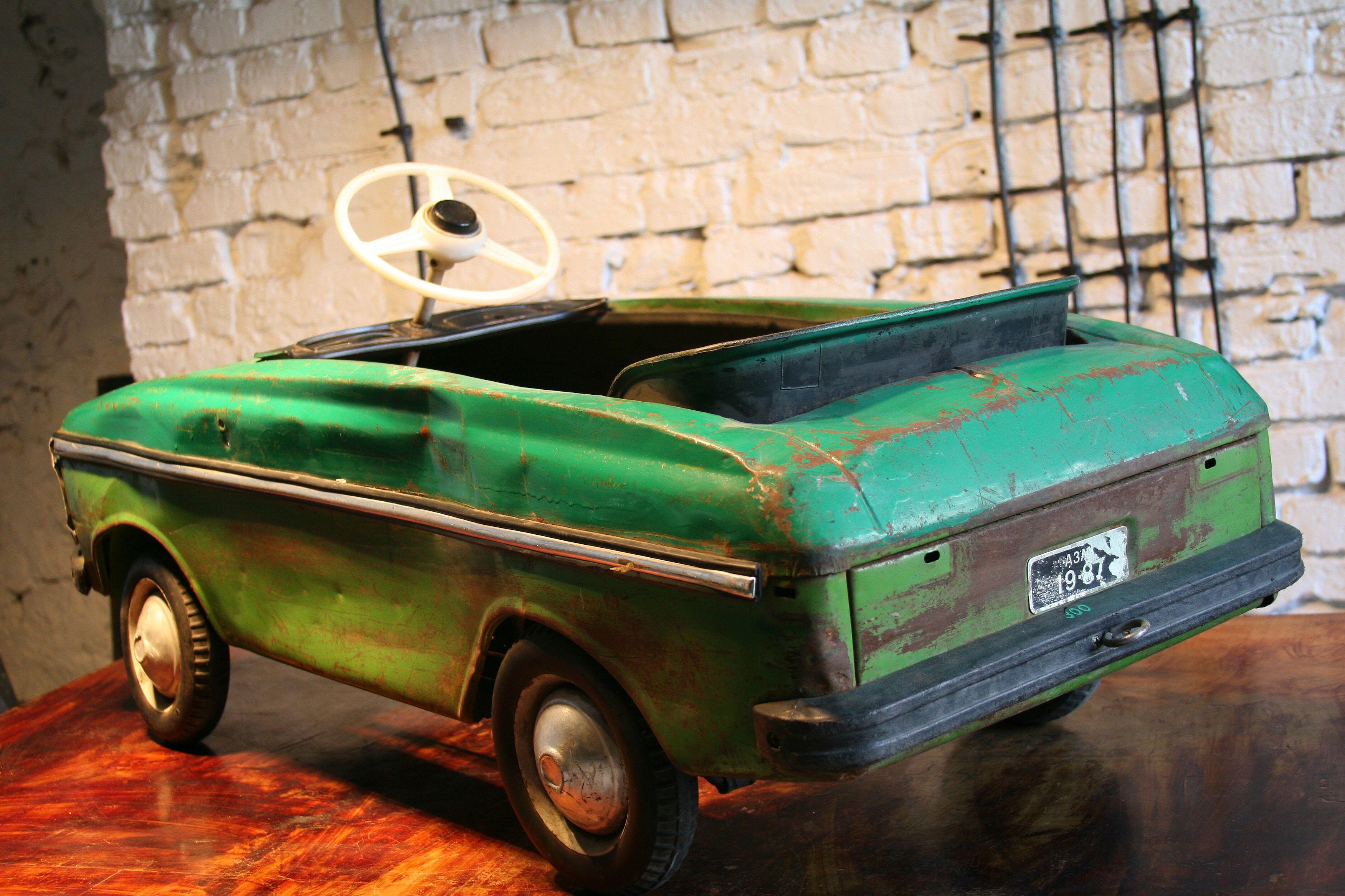 moskvich pedal car parts