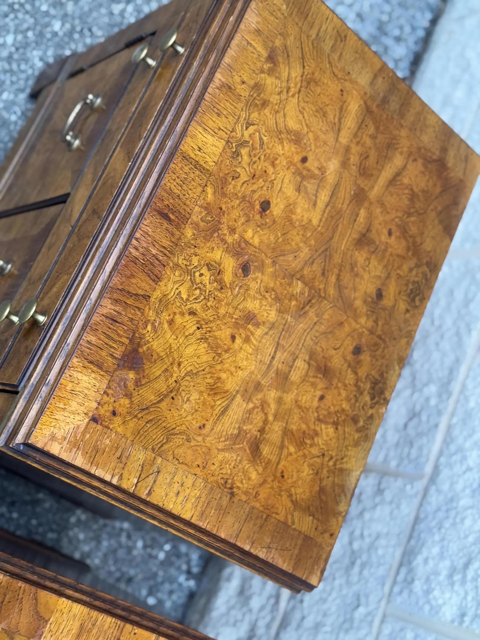 1970s A Pair of Mid Century Burl Wood Nightstands by Lane In Good Condition In Elkton, MD