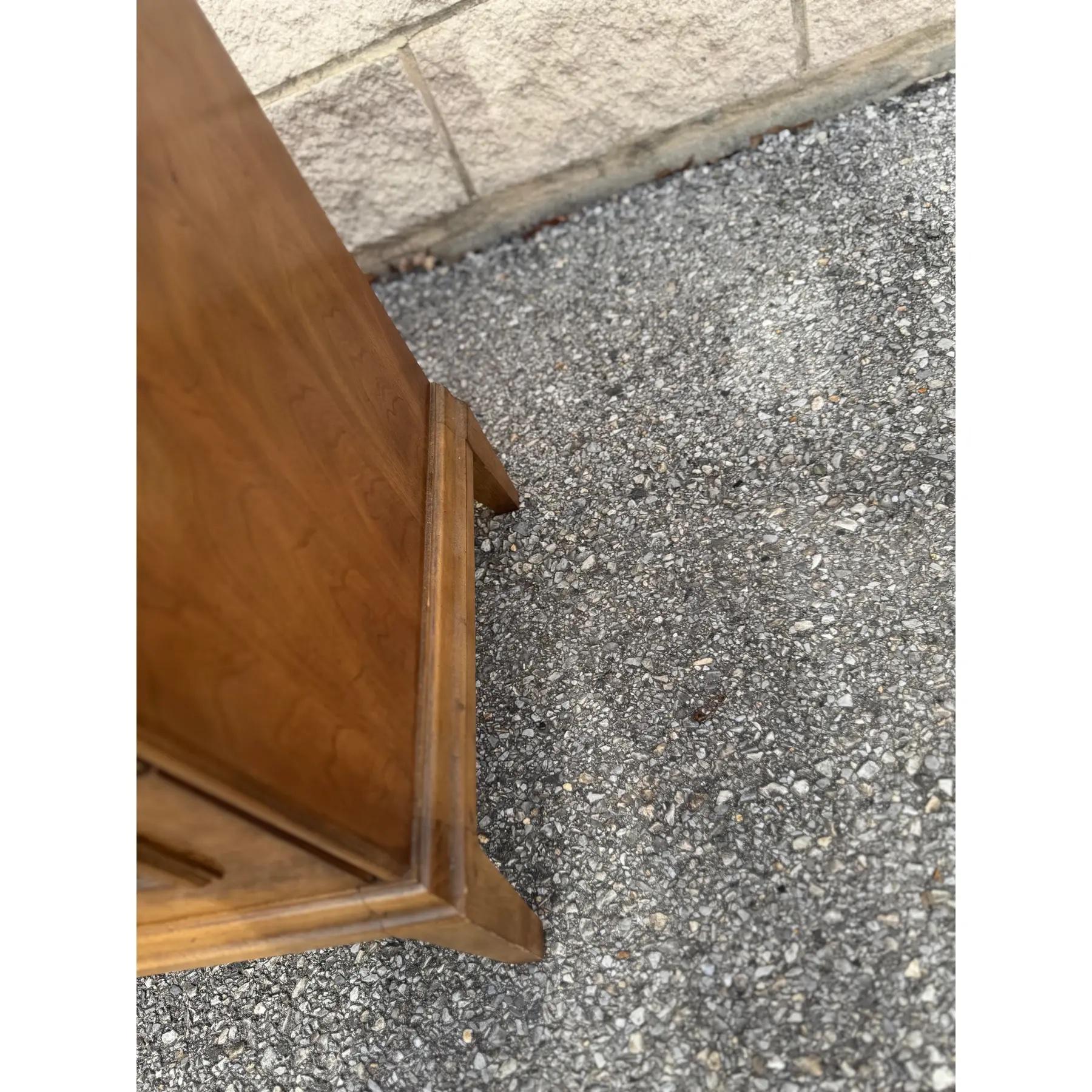 1970s a Pair of Mid Century Burl Wood Nightstands With Travertine Tops For Sale 2