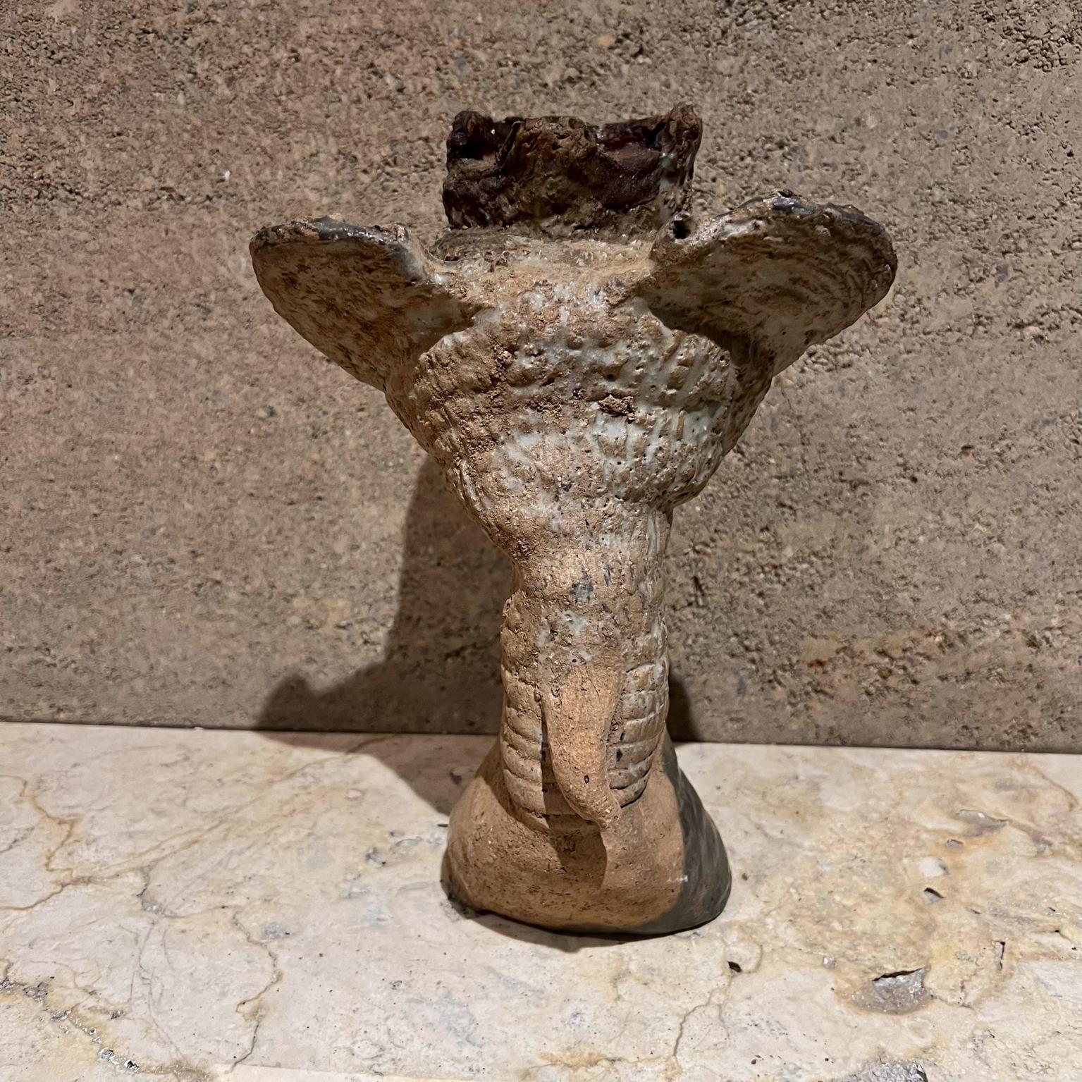 1970 Escultura de pezuña con textura abstracta Studio Art Pottery en venta 5