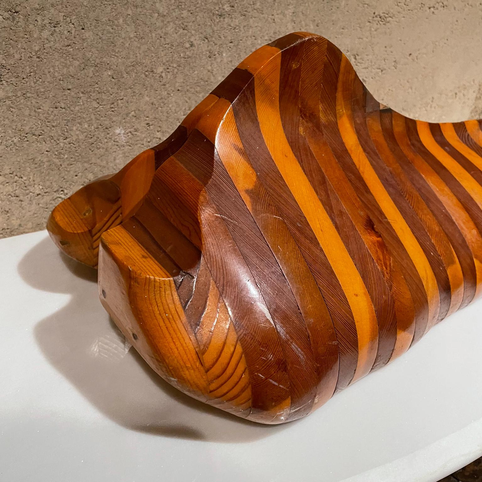 Fin du 20e siècle Sculpture de table moderne organique abstraite et abstraite des années 1970, forme libre en bois exotique rayé  en vente