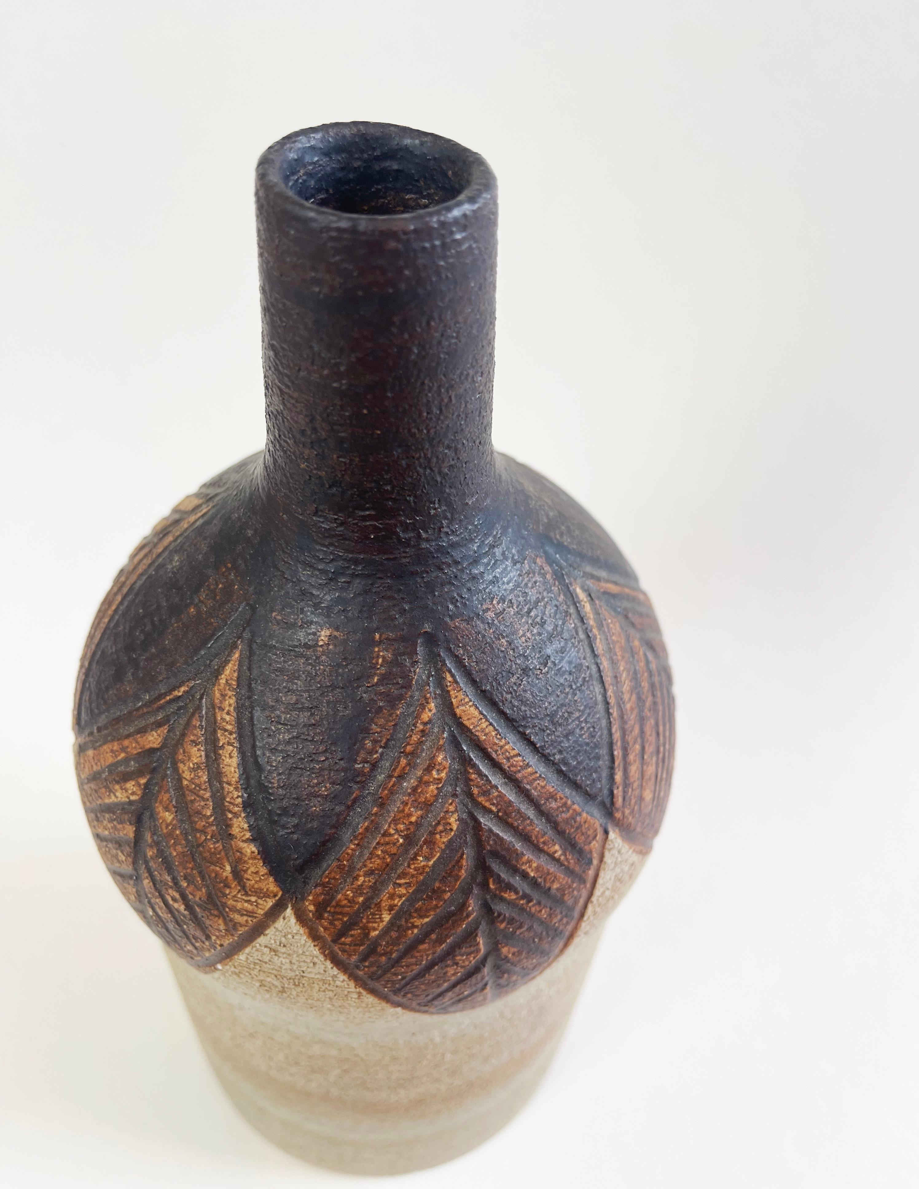 Allemand Vase en grès abstrait rustique et terreux des années 1970 par Sgrafo Modern, Allemagne en vente
