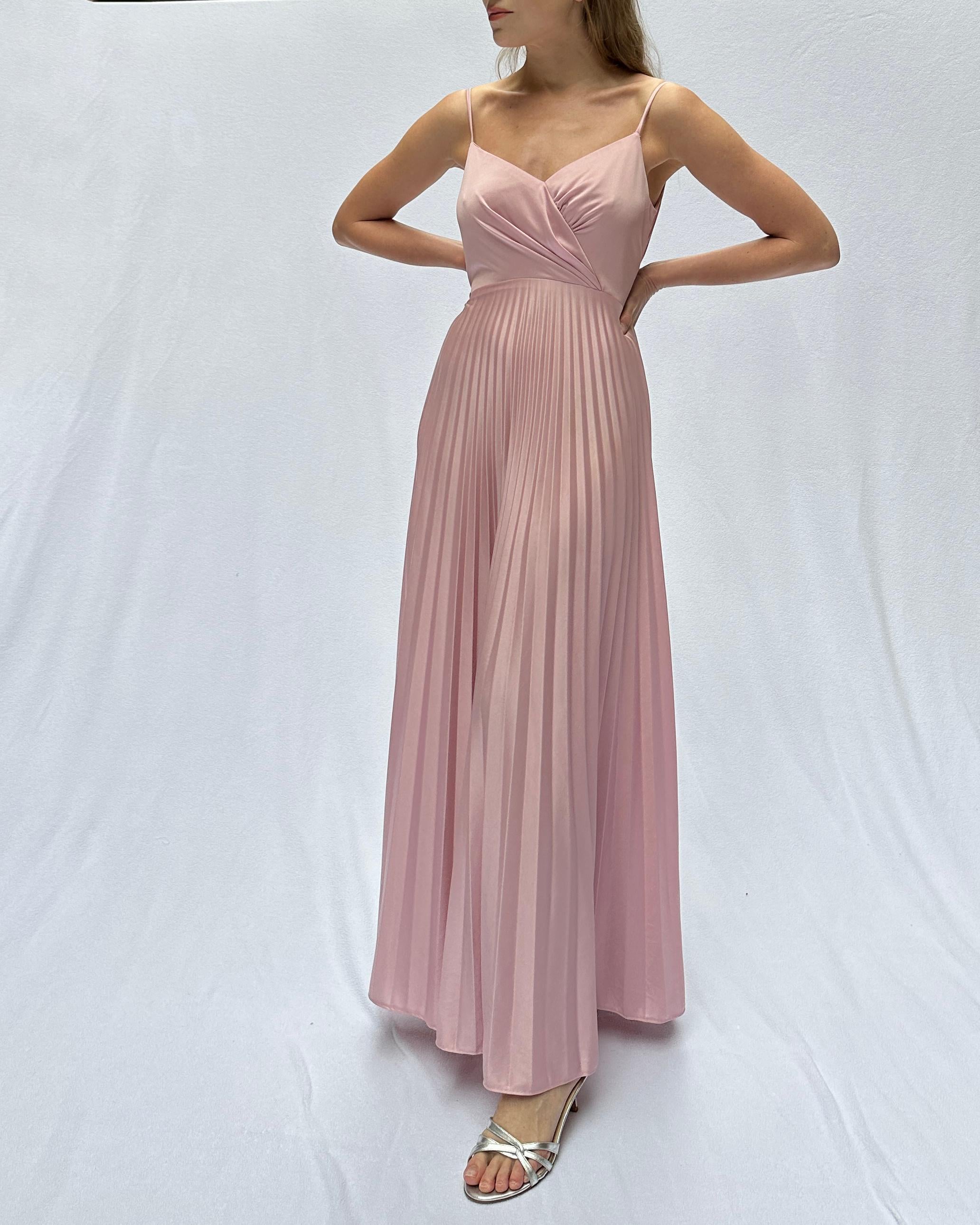 1970s Accordion-Pleated Jersey Gown For Sale 1