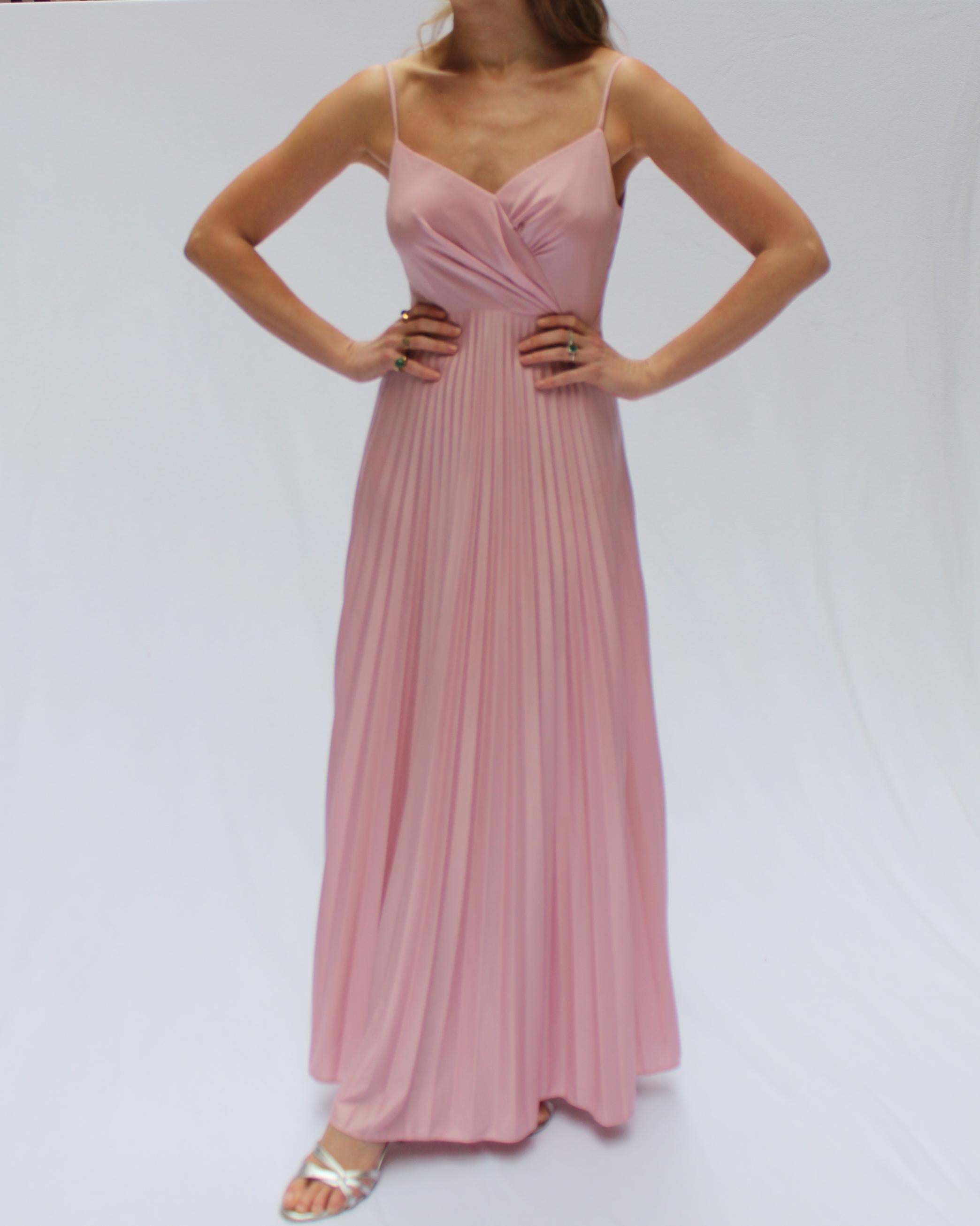 1970s Accordion-Pleated Jersey Gown For Sale 3
