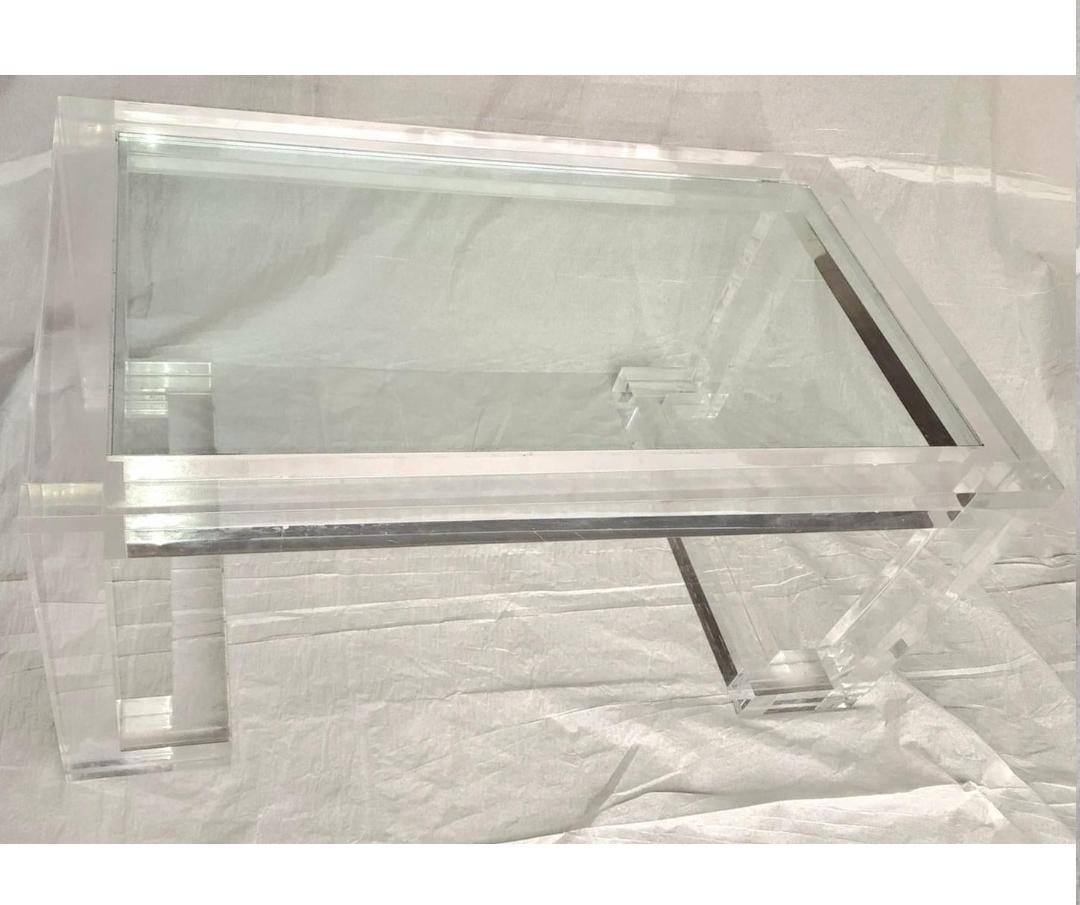 1970s Acrylic and Glass Coffee Table For Sale 5