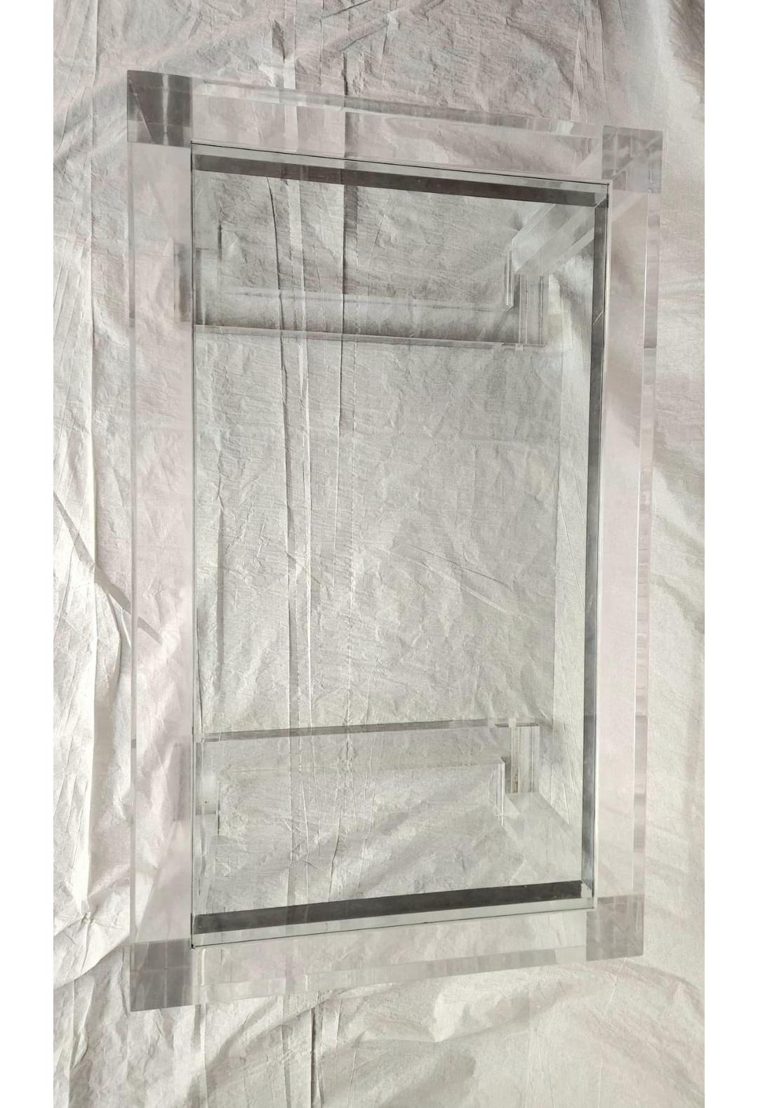 1970er Couchtisch aus Acryl und Glas im Angebot 1