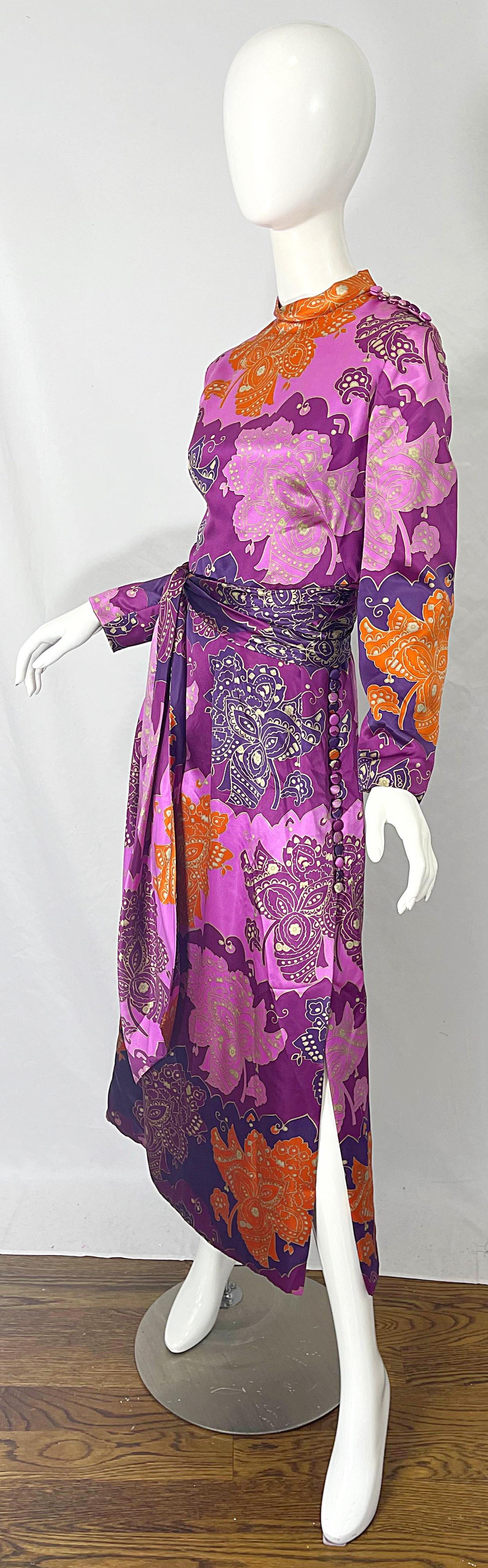 1970s Adele Simpson Paisley Print Long Sleeve Purple Vintage 70s Maxi Dress Belt For Sale 6