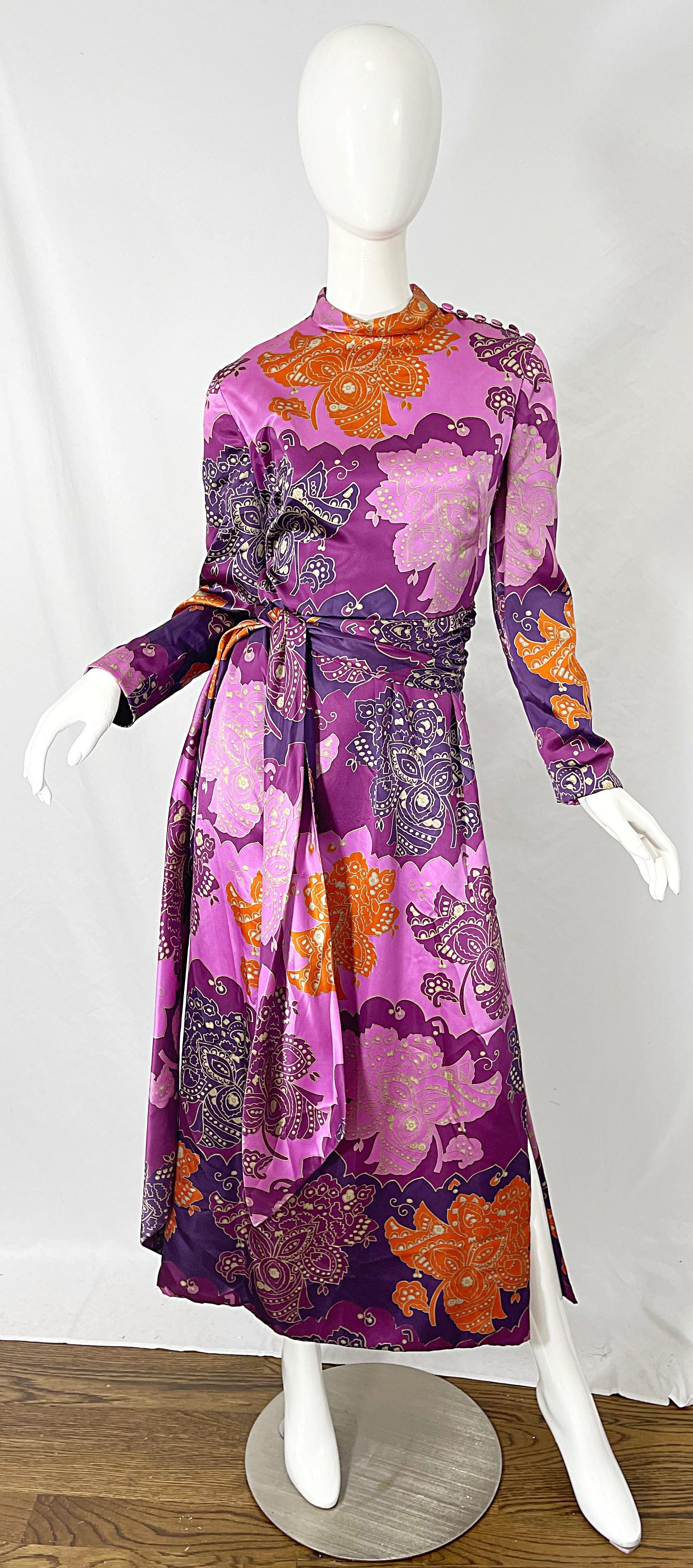 1970s Adele Simpson Paisley Print Long Sleeve Purple Vintage 70s Maxi Dress Belt For Sale 7