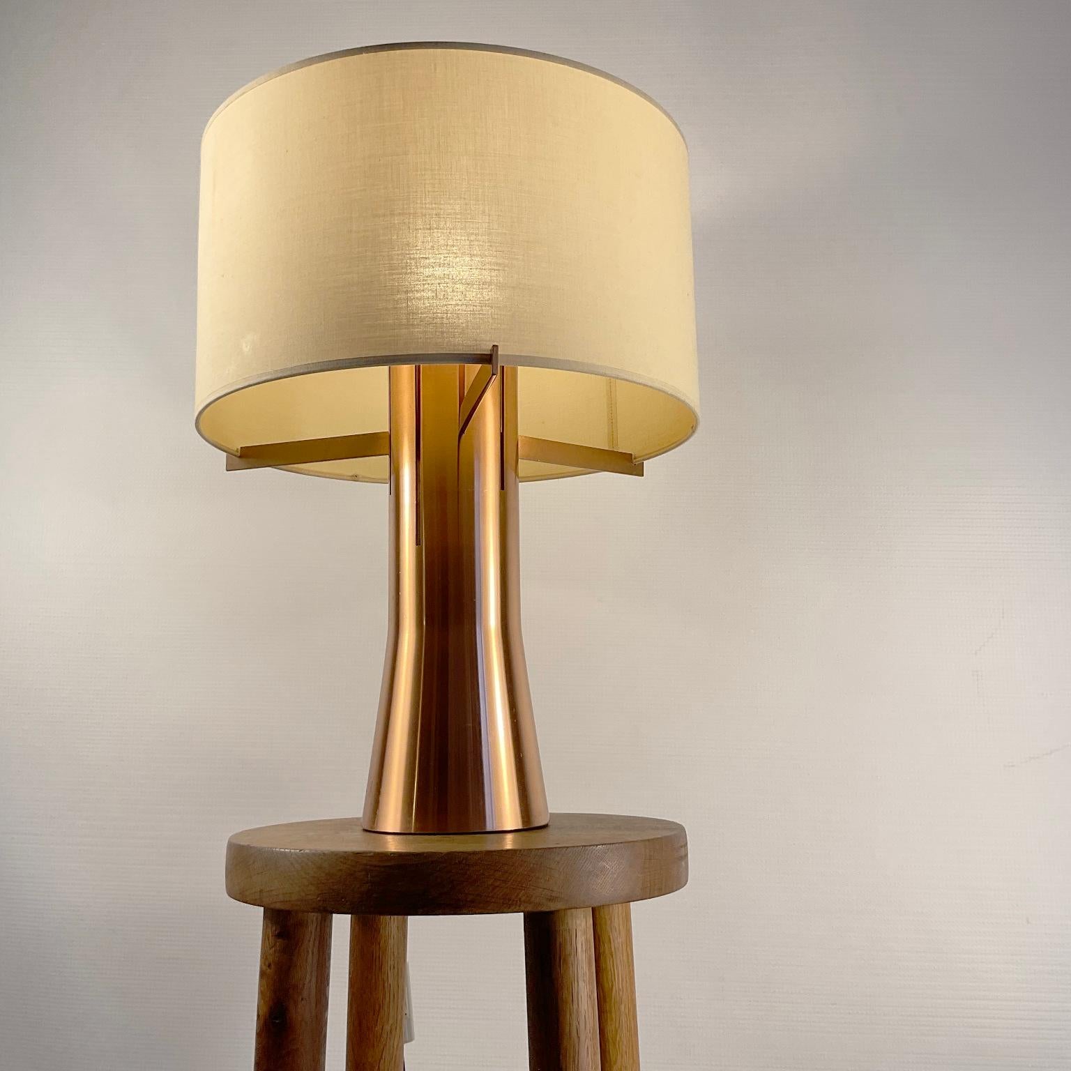 Mid-Century Modern 1970s Adjustable Copper Table Lamp in the Style of Jules Wabbes For Sale
