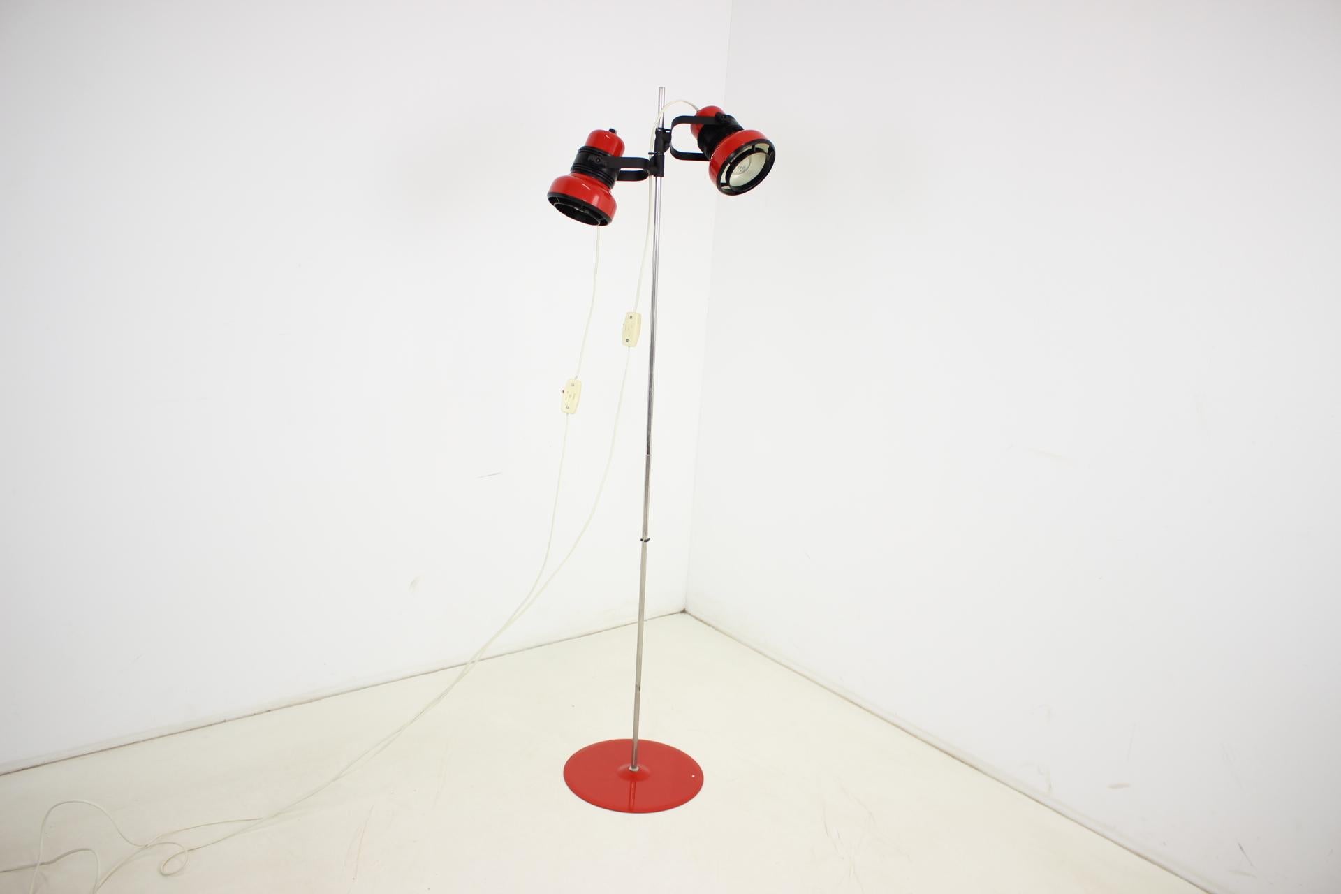 Metal 1970s Adjustable Floor Lamp For Sale