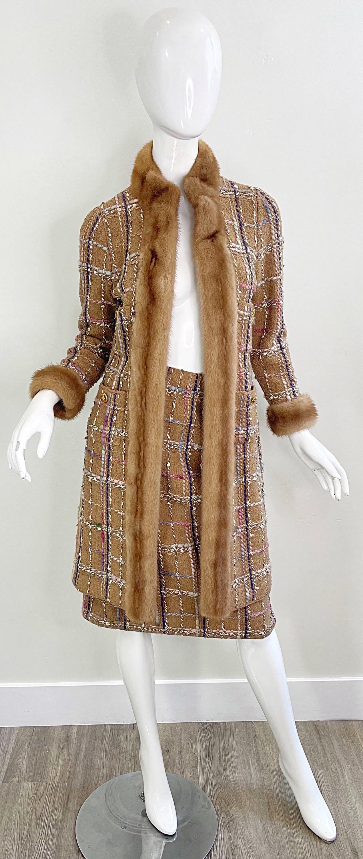 1970s Adolfo at Saks Fifth Avenue Camel Wool Tweed Skirt Suit with Mink Fur Trim In Excellent Condition For Sale In San Diego, CA