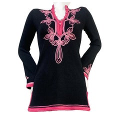 1970s Adolfo Black Knit Tunic Top w Pink Moroccan Ribbon Motifs at Neckline
