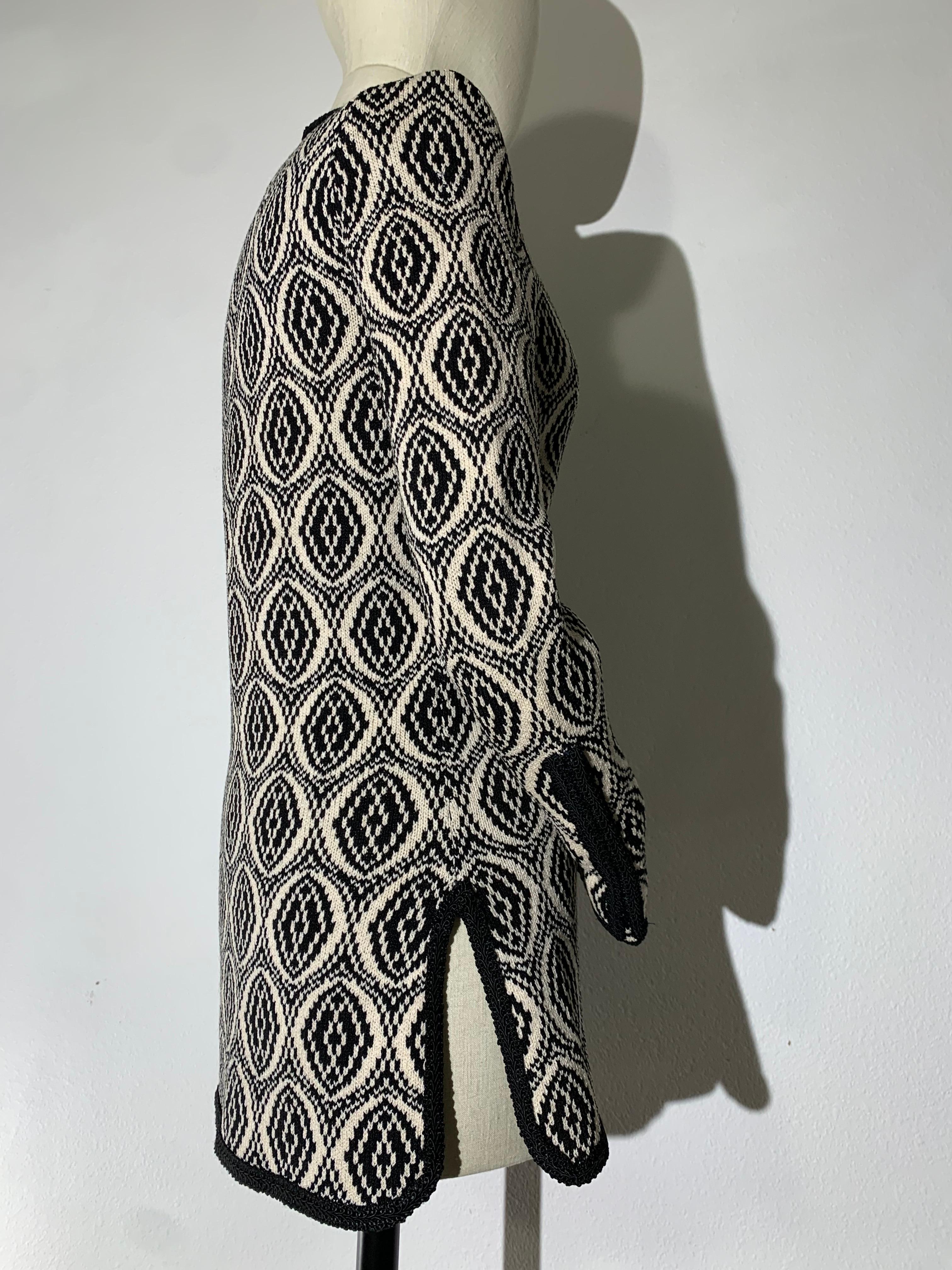 1970s Adolfo Black/White Arabesque Pattern Knit Tunic Jacket w Frog Closures For Sale 4