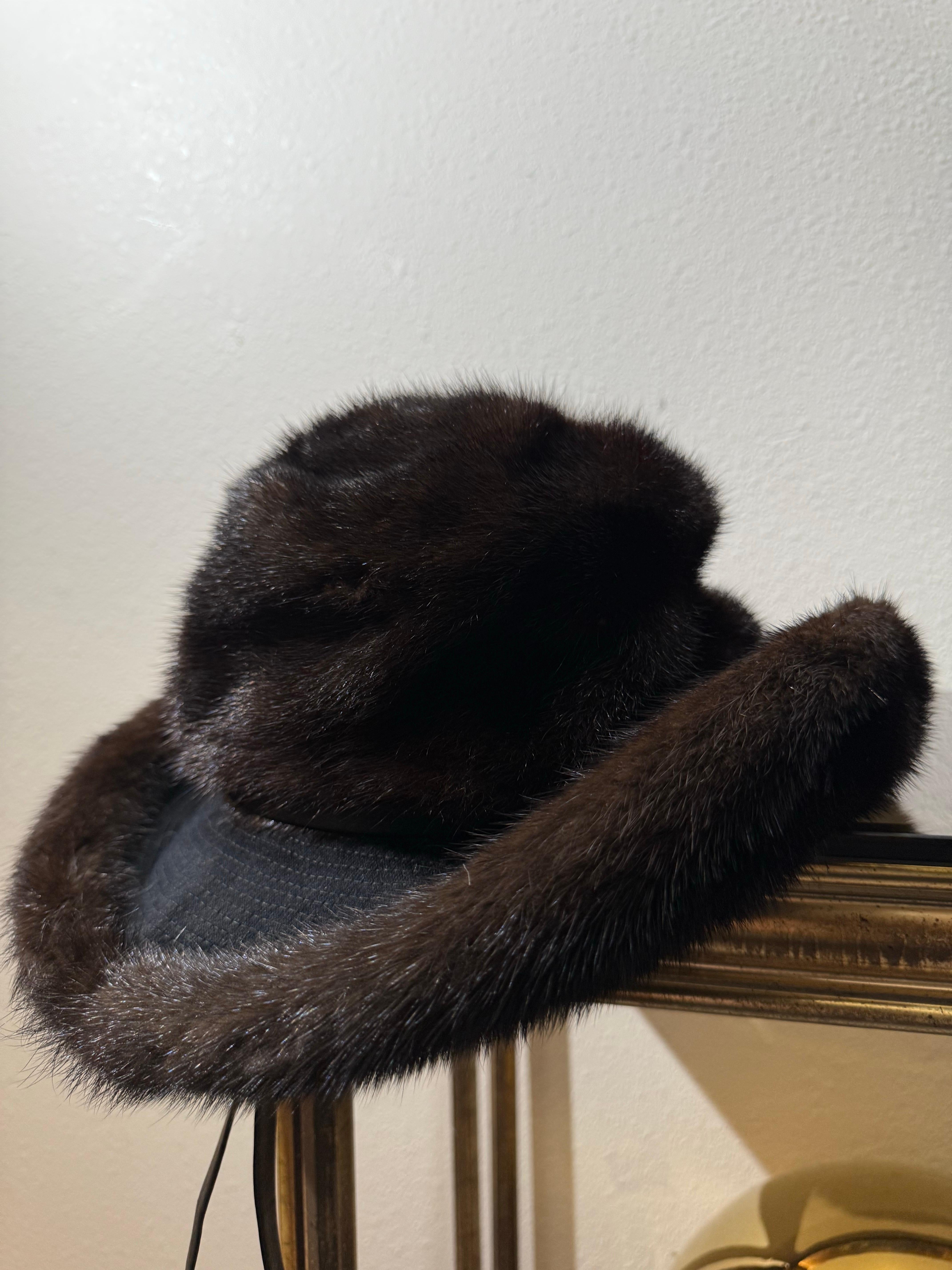 Cappello Fedora in visone del ranch scuro di Adolfo del 1970 con mentoniera regolabile in pelle in vendita 10