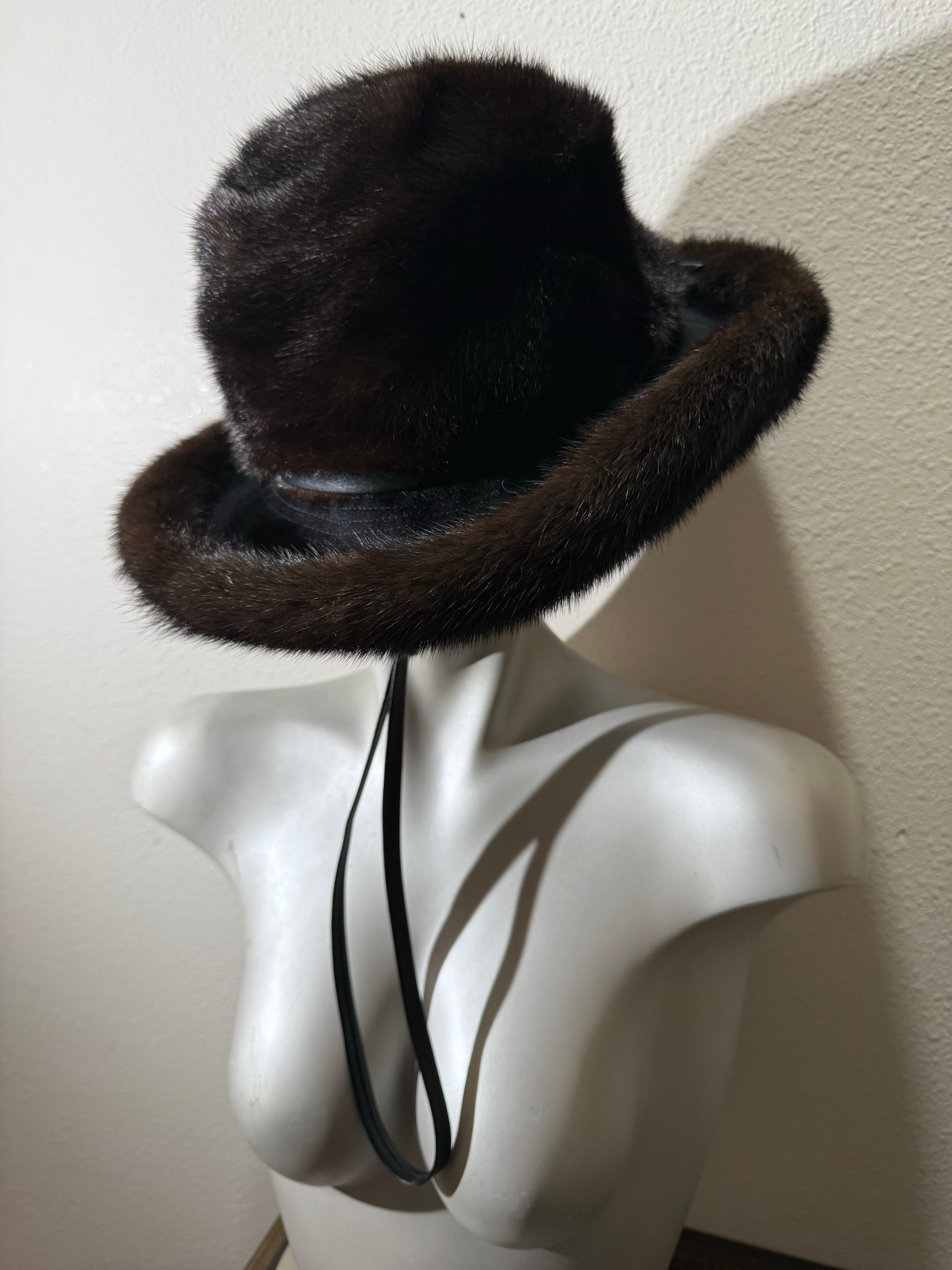 Cappello Fedora in visone del ranch scuro di Adolfo del 1970 con mentoniera regolabile in pelle in vendita 4