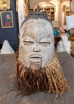 1970s African Tribal Mask in Wood with Natural Fiber