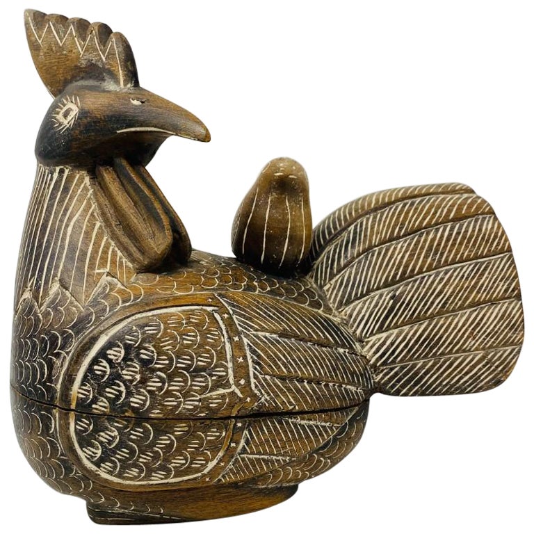 1970s African Wood Sculpture Box of Hen and Chick