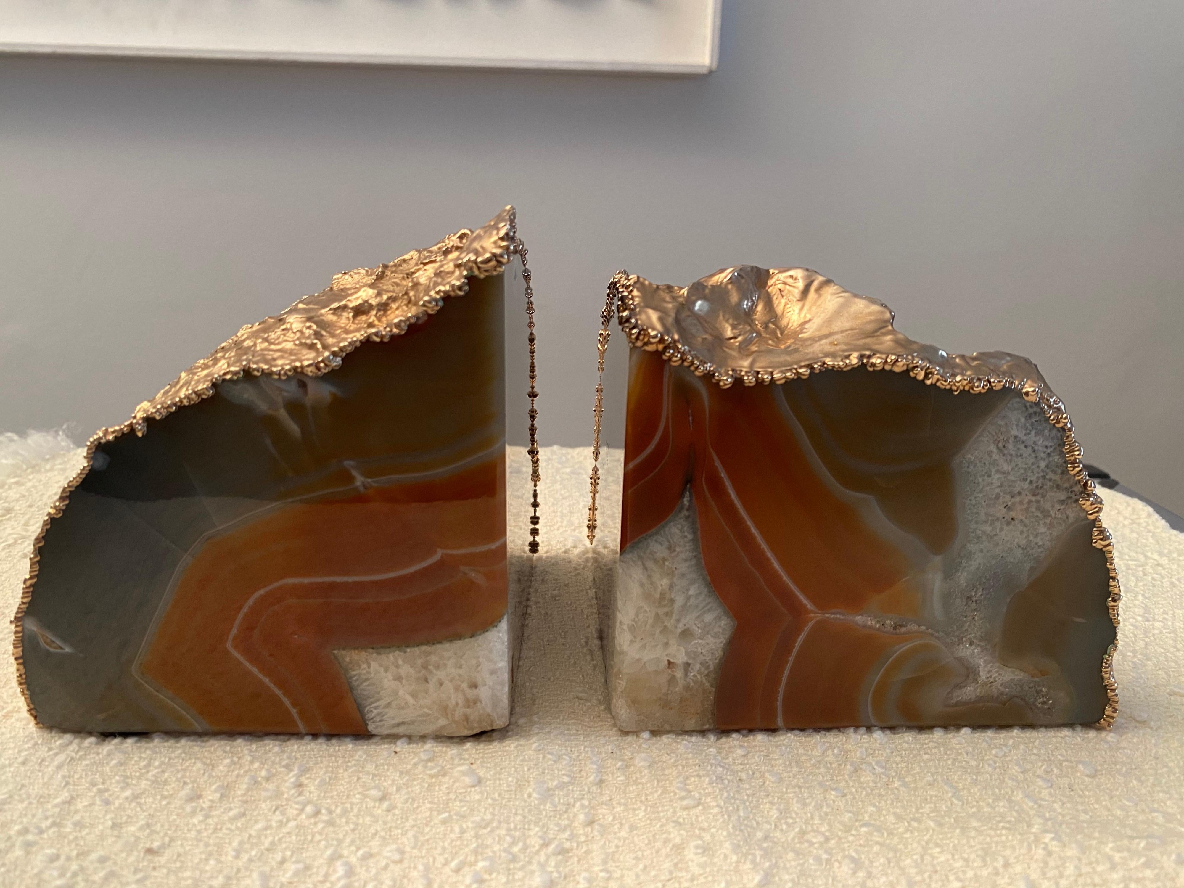 1970s agate and gold-plated bookends in the manner of Buccellati.
Italy, circa 1970
Great vintage condition.